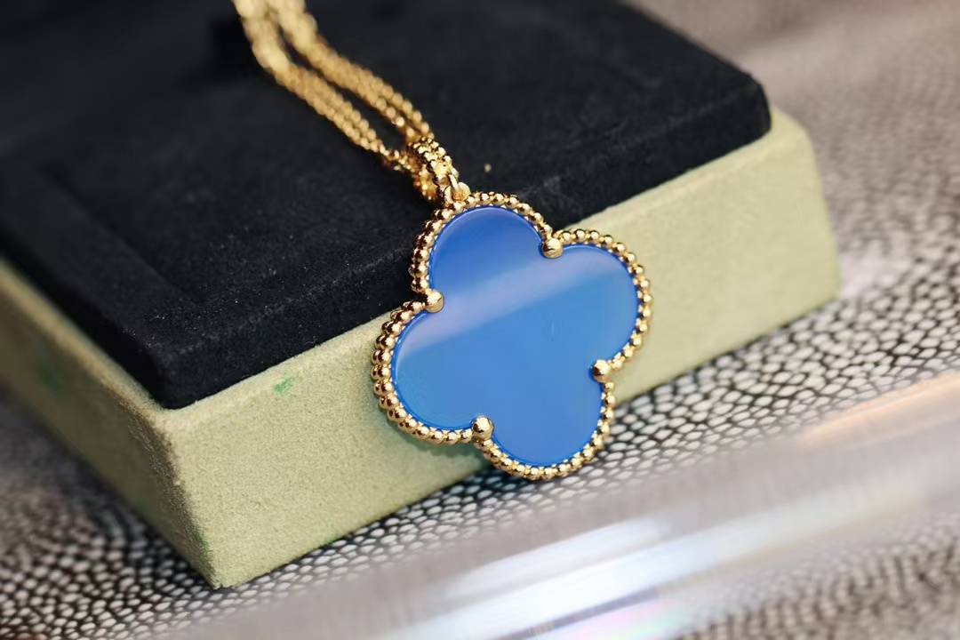 VCA Vintage Alhambra Pendant Necklace - Large - Rep Fashion™