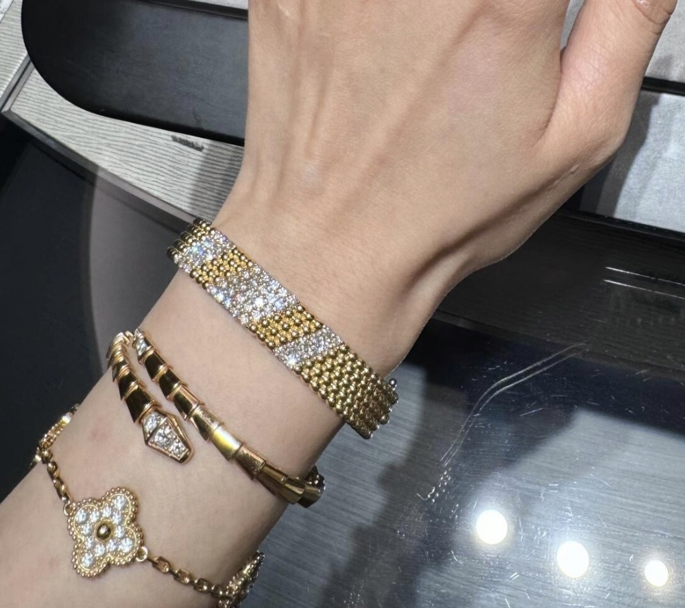 VCA Perlee Diamonds Bracelet Bangle, 5 Rows, Medium Model - Rep Fashion™