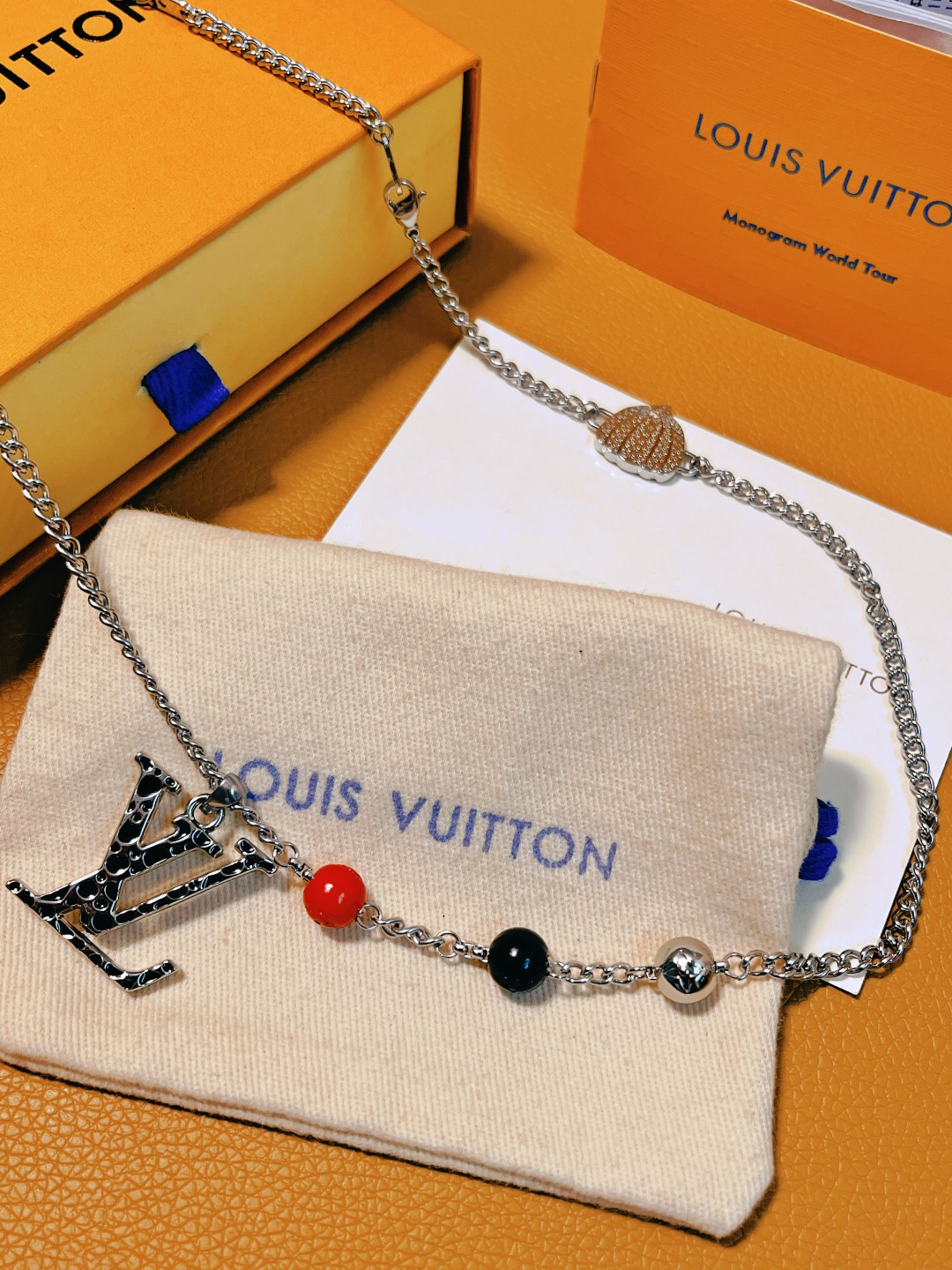 Louis Vuitton LV x YK Monogram Mens Necklace - Rep Fashion™