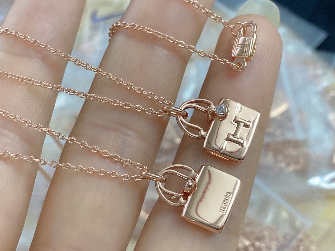 Hermes Plain Surface Bag Pendant Necklace - Rep Fashion™