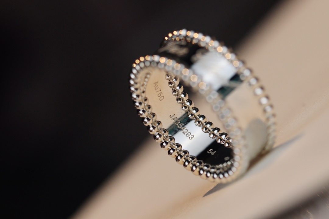 VCA Perlee Signature Ring - Rep Fashion™