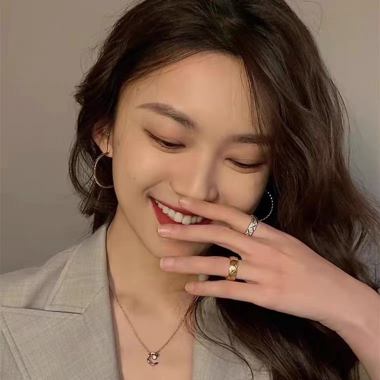 Chanel Coco Crush Moon Star Necklace Minimalistic - Rep Fashion™