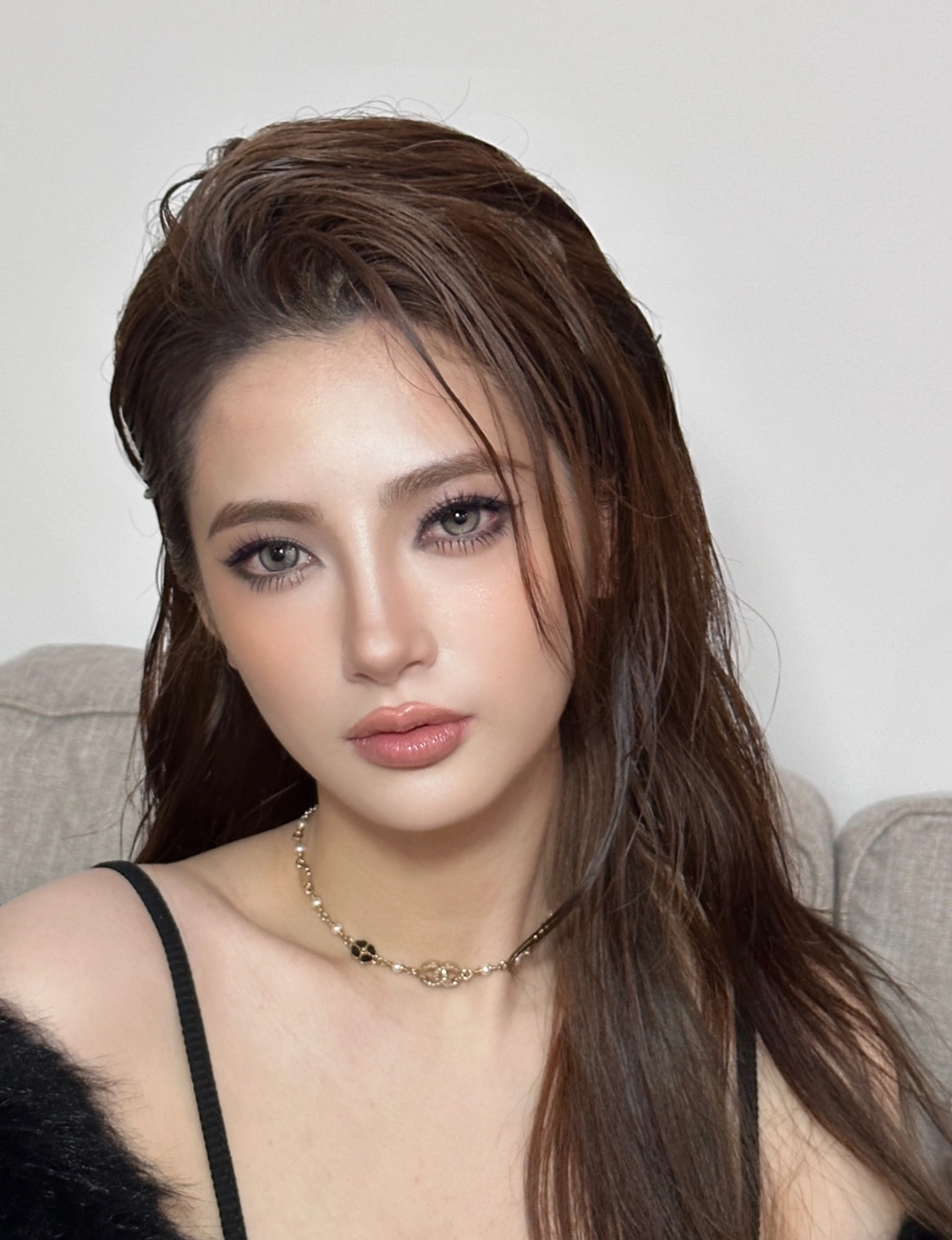 Dainty Chanel Enamel Camellia Necklace - Rep Fashion™