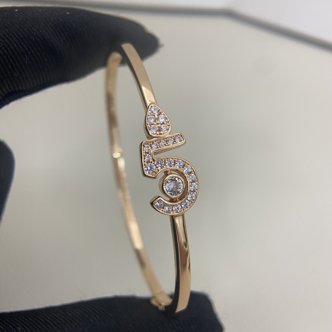 Chanel Water Drop NO.5 Bangle Bracelet - Rep Fashion™
