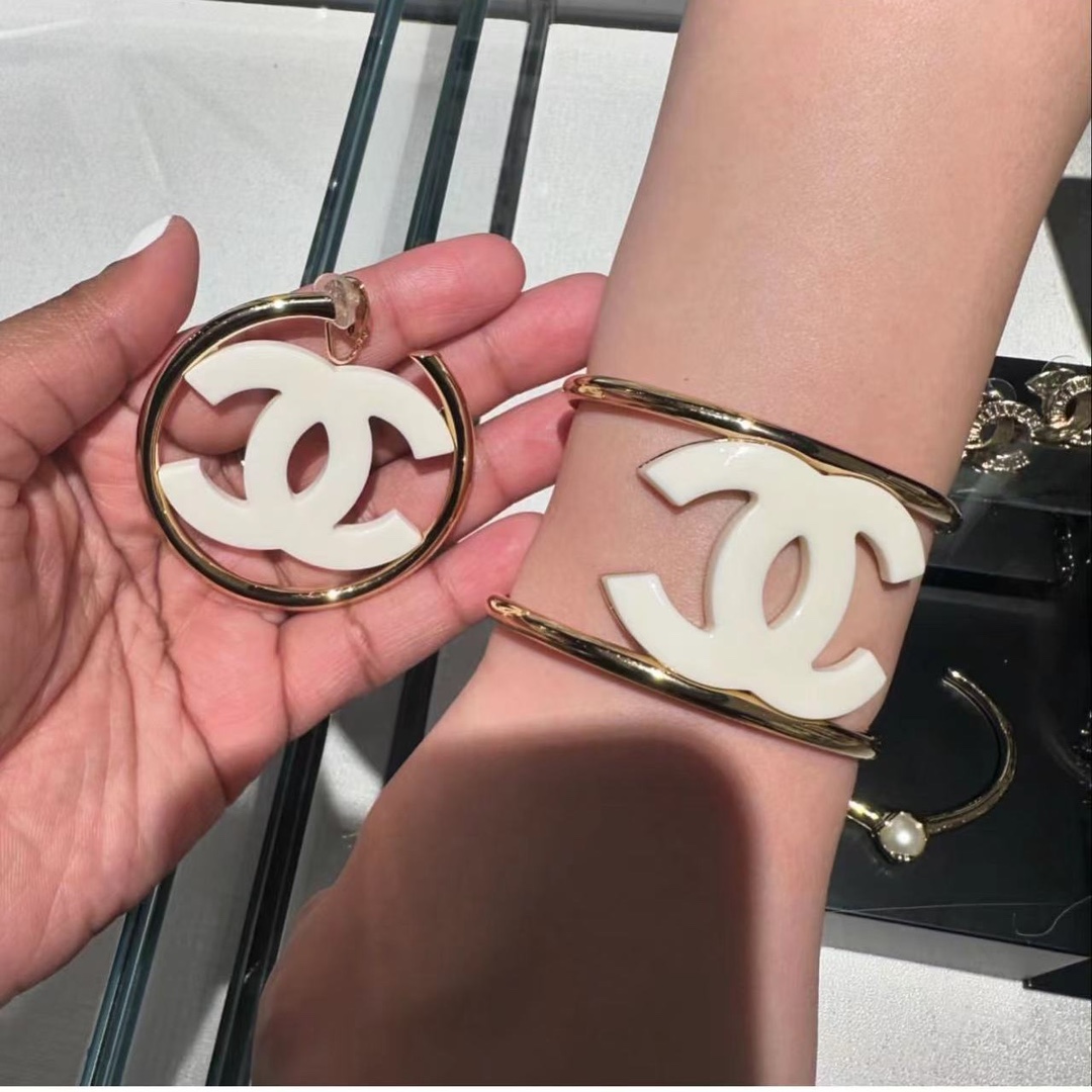 Chanel Funky Personality White CC Gold Cuff Bangle Bracelet - Rep Fashion™