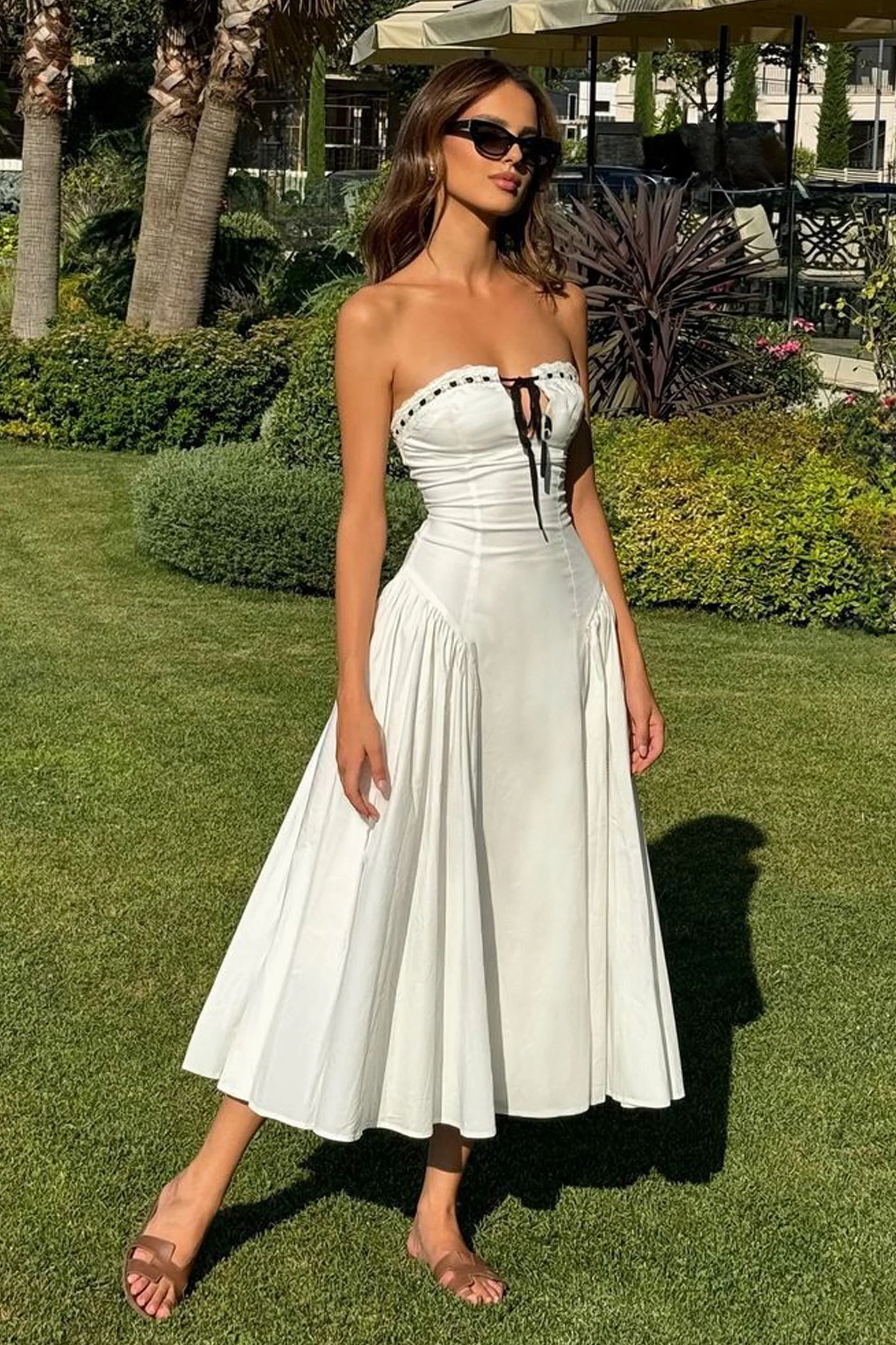 Serrenti | White Poplin Strapless Lace Detail Midi Dress With Volume Skirt