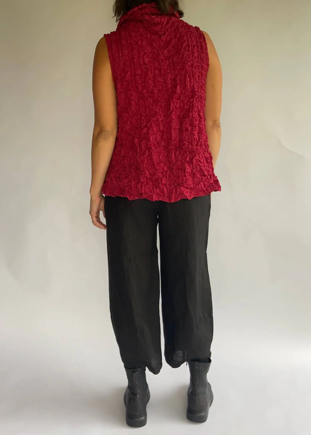 Linen Pull-On Lantern Pants In Black