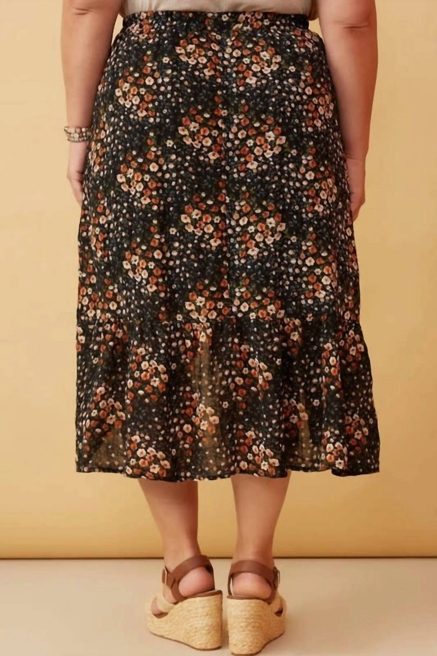 Textured Floral Print Asymmetric Midi Skirt - Plus In Black Multi