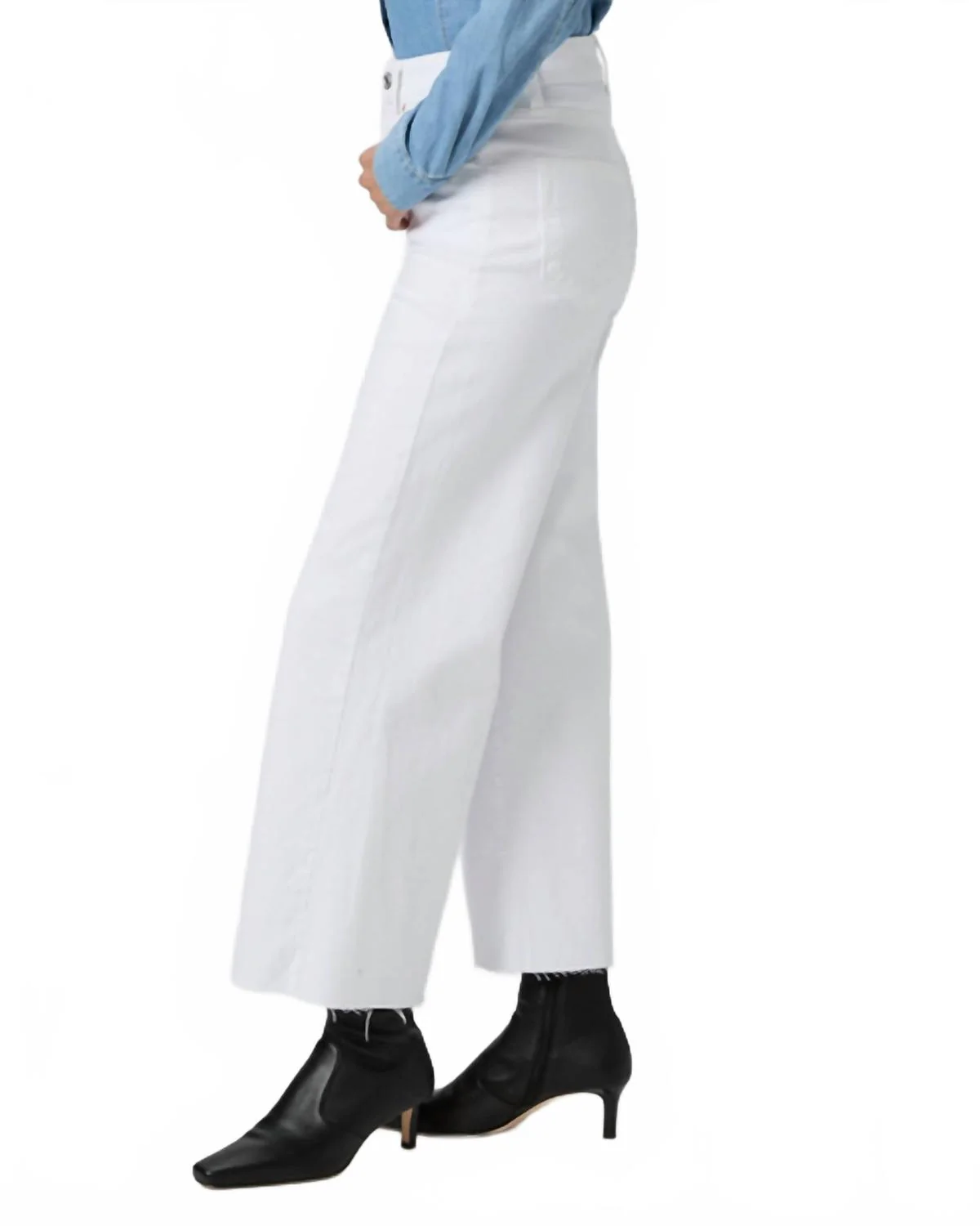 Anessa Raw Hem Jean In Crisp White