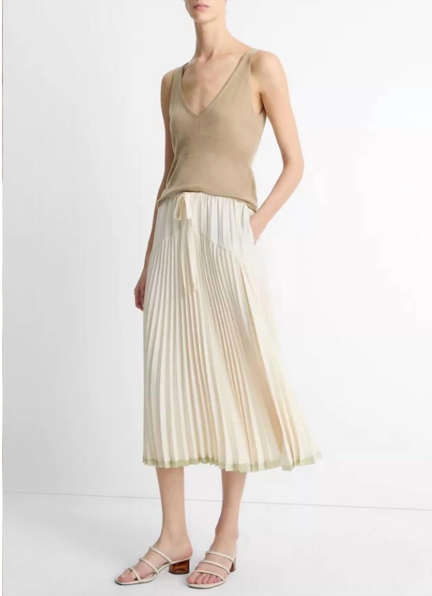 Pleated Tiered Skirt In Bona