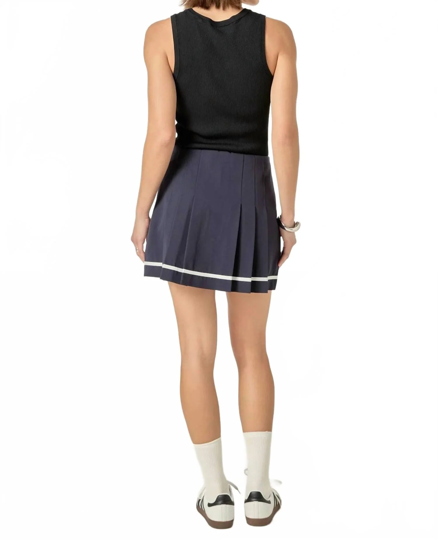 Pleated Mid-Rise Skort In Contrast
