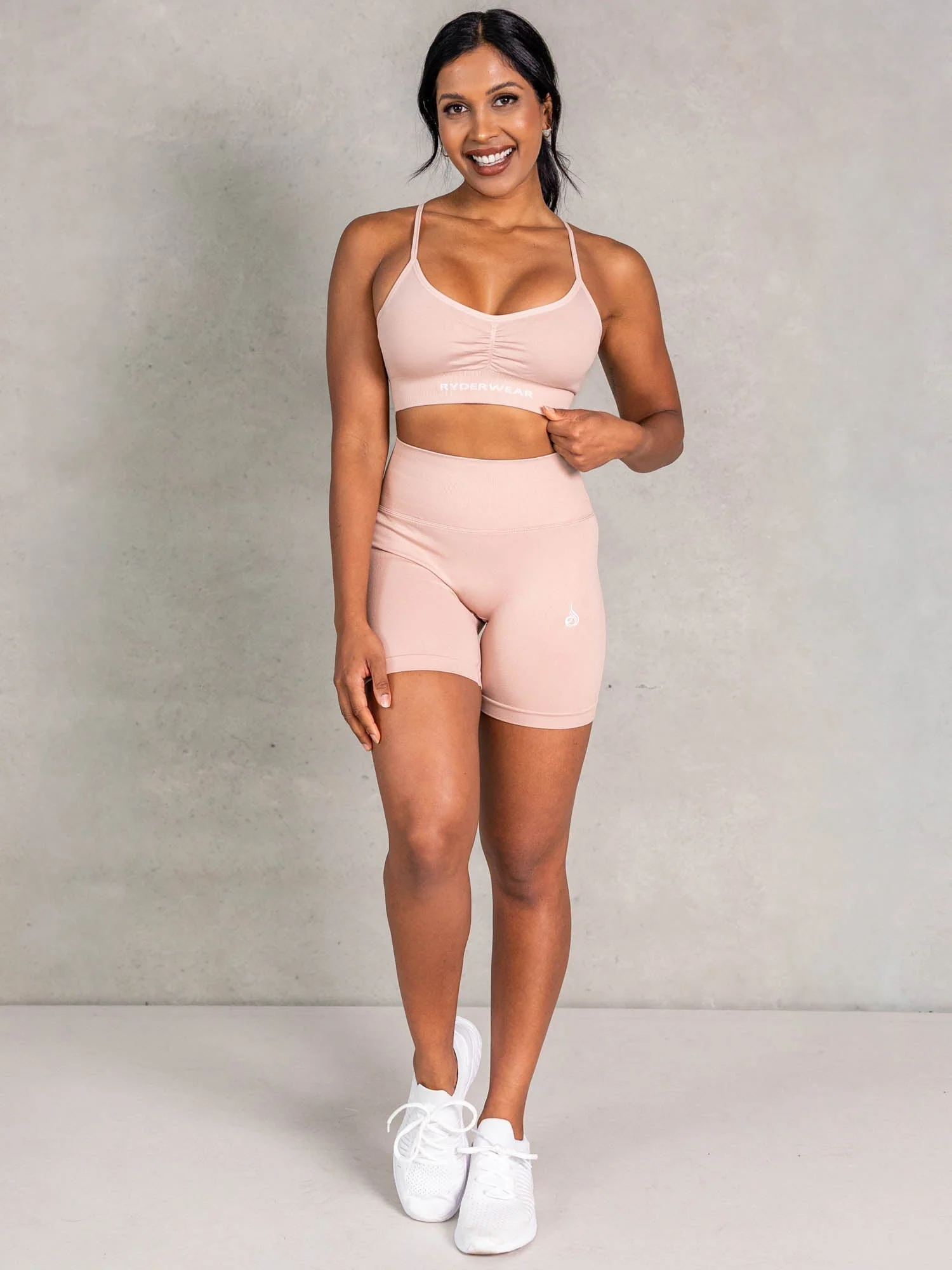 NRG Seamless Sports Bra - Biscotti