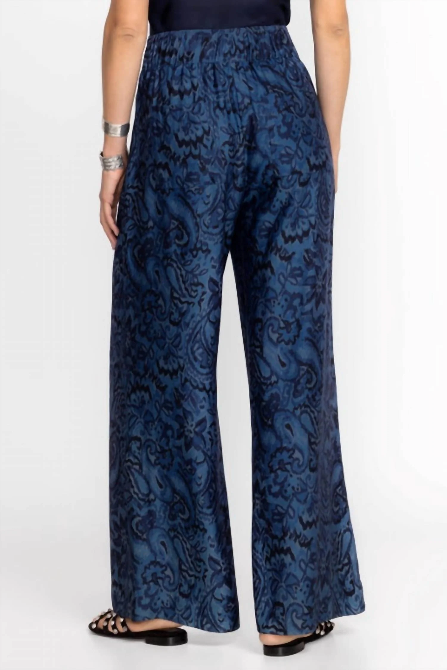 Wide Leg Pleat Pant In Zoia