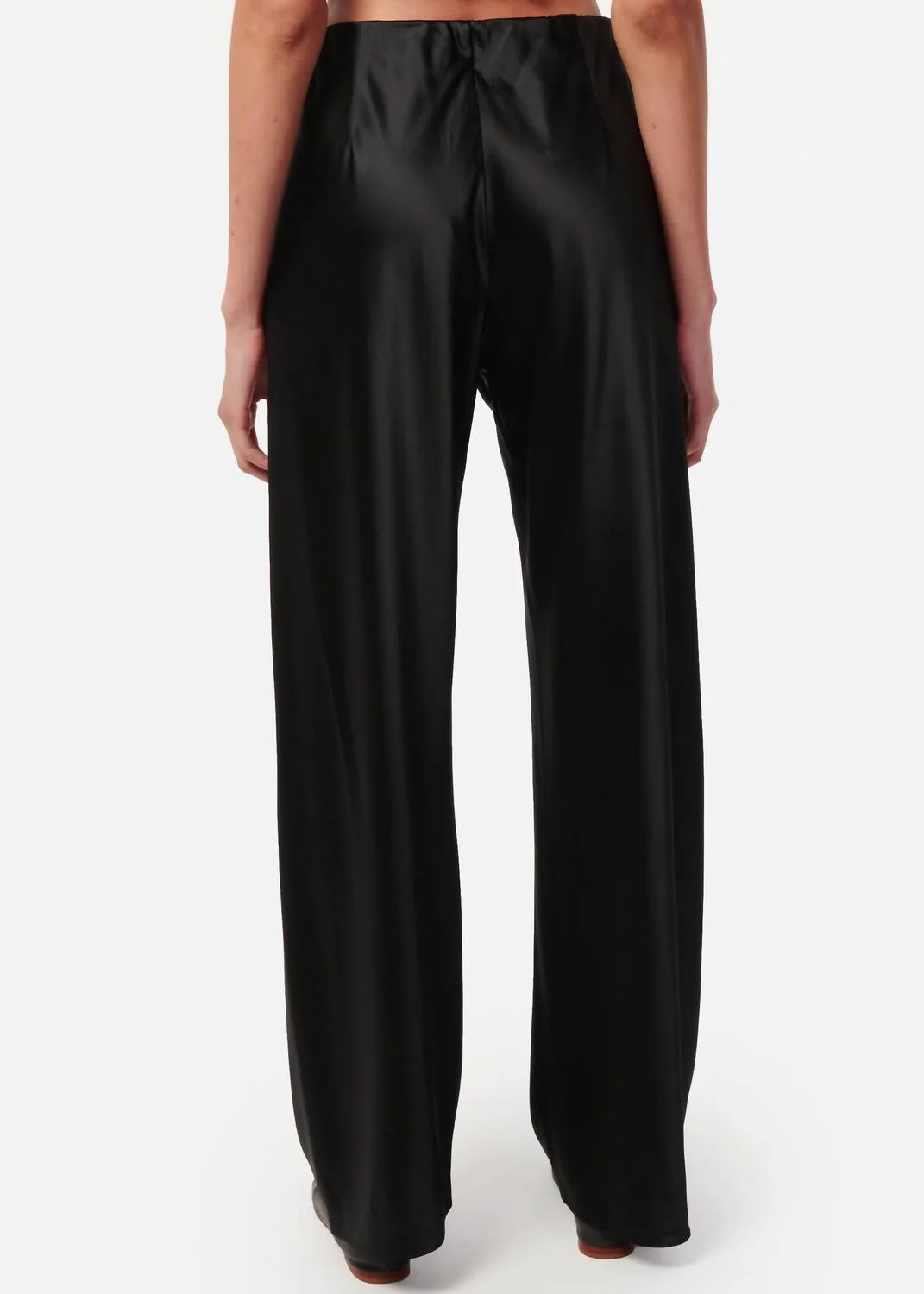 Bristol Mid Rise Satin Pull On Pant In Black