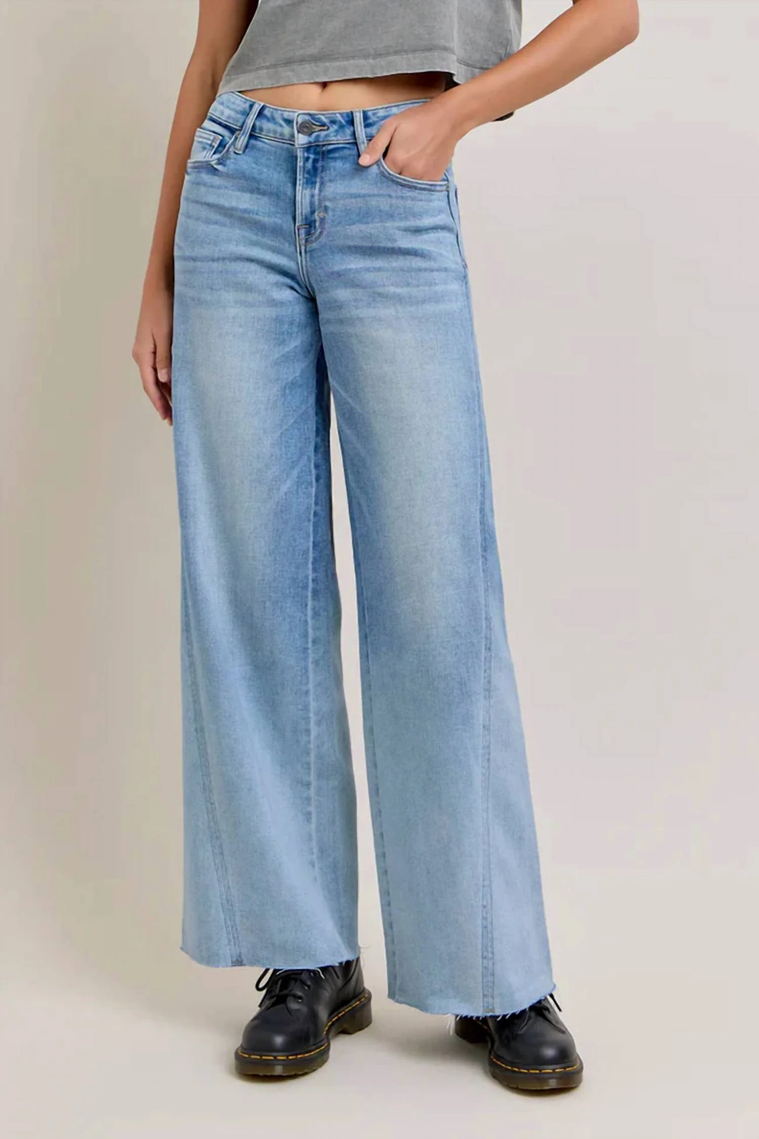 Nori Extra Wide Leg Jeans In Medium Light