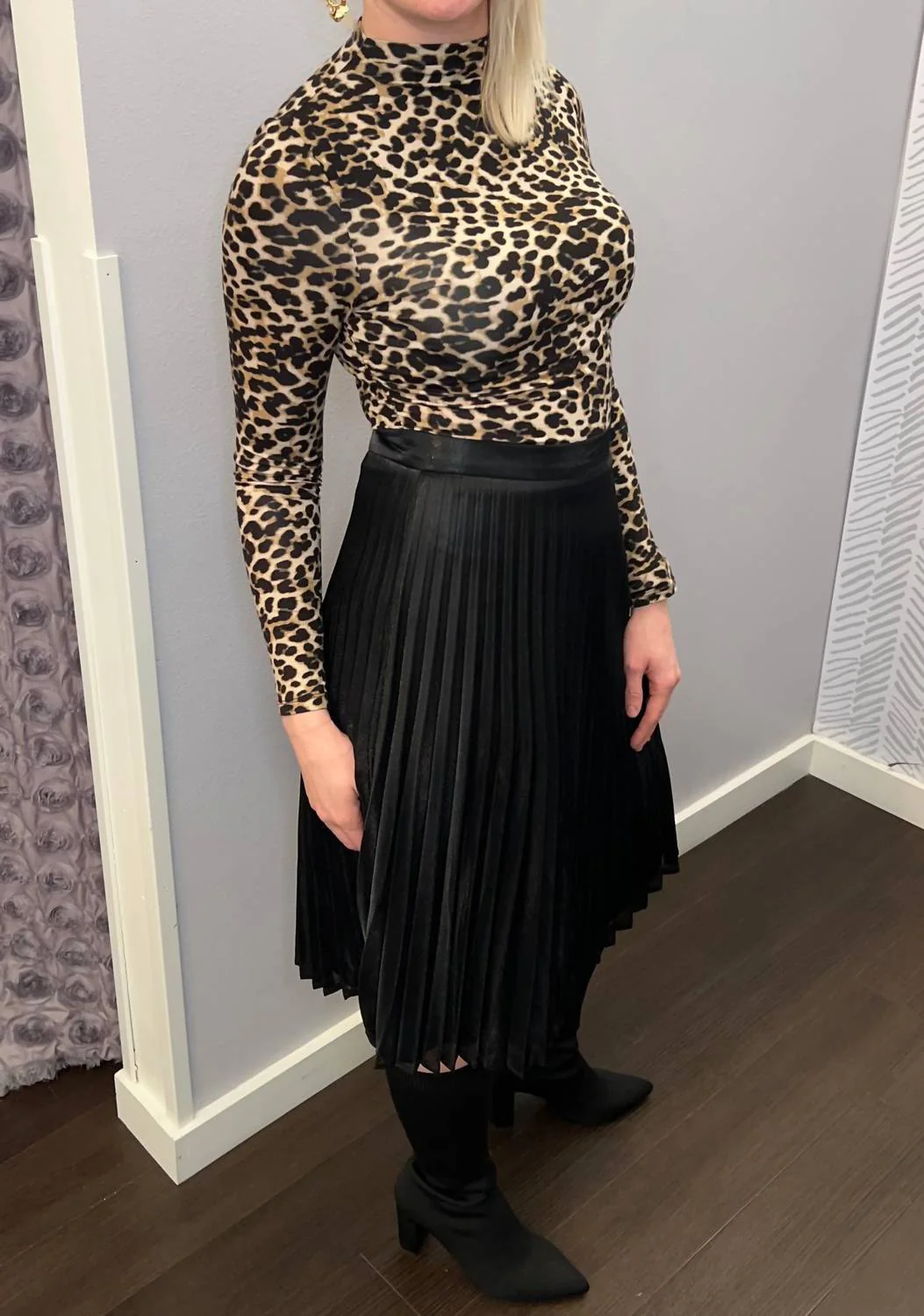 Luxe Pleated Skirt In Midnight