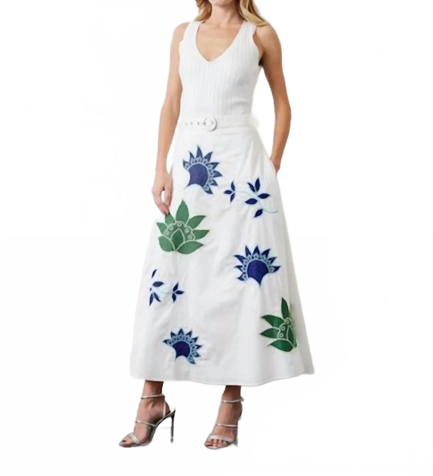 Nia Embroidered Skirt In White