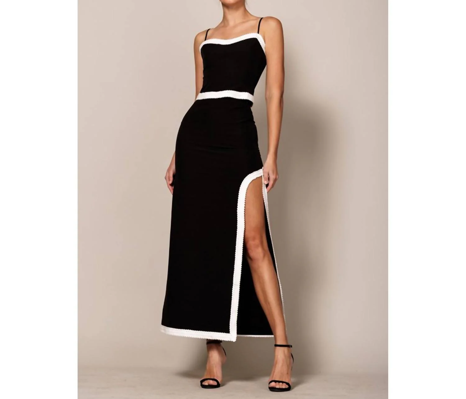 High Waisted Midi Skirt With Slit And Contrast In Black