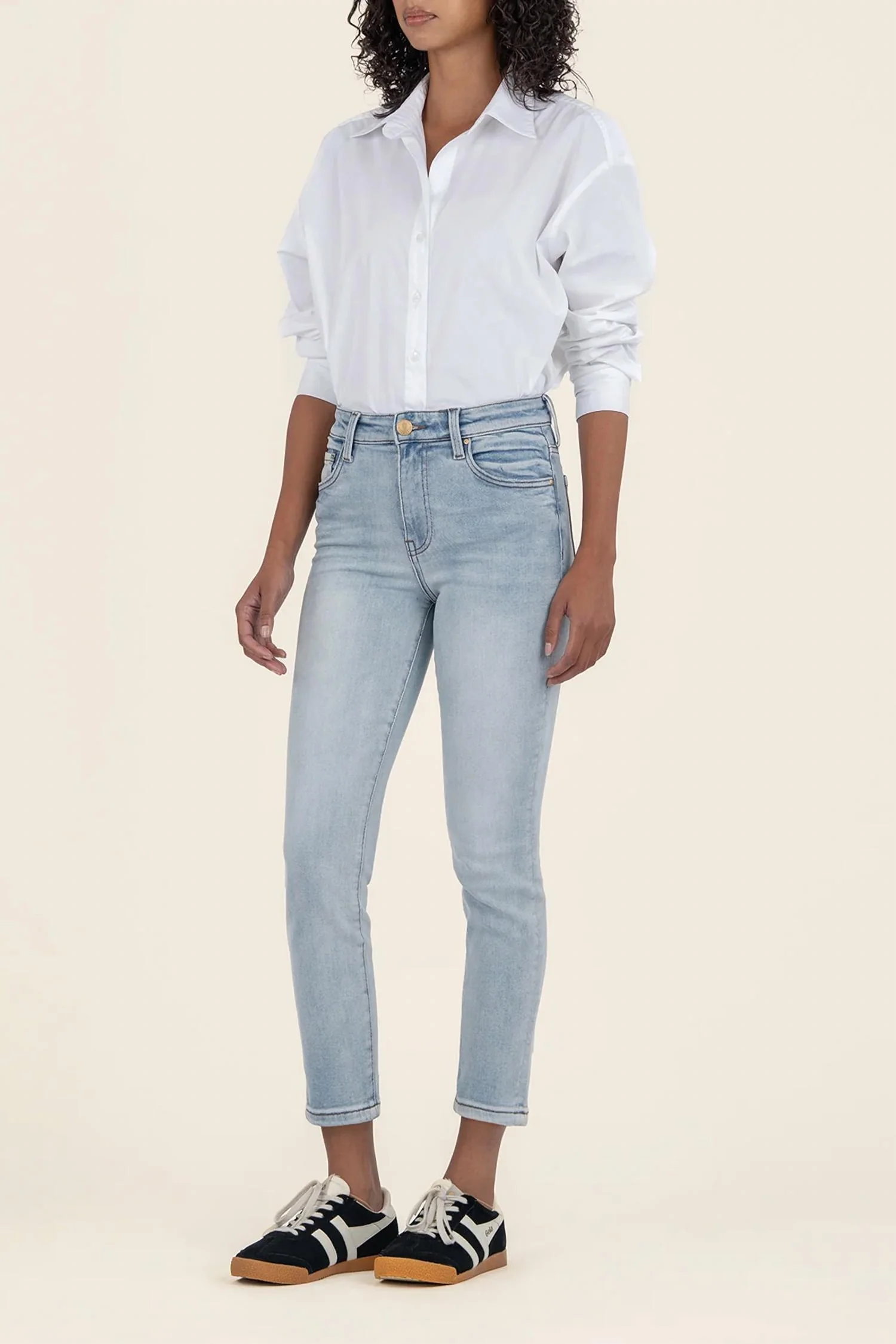 Catherine High Rise Crop Straight Leg In Conscious W/ Med Base