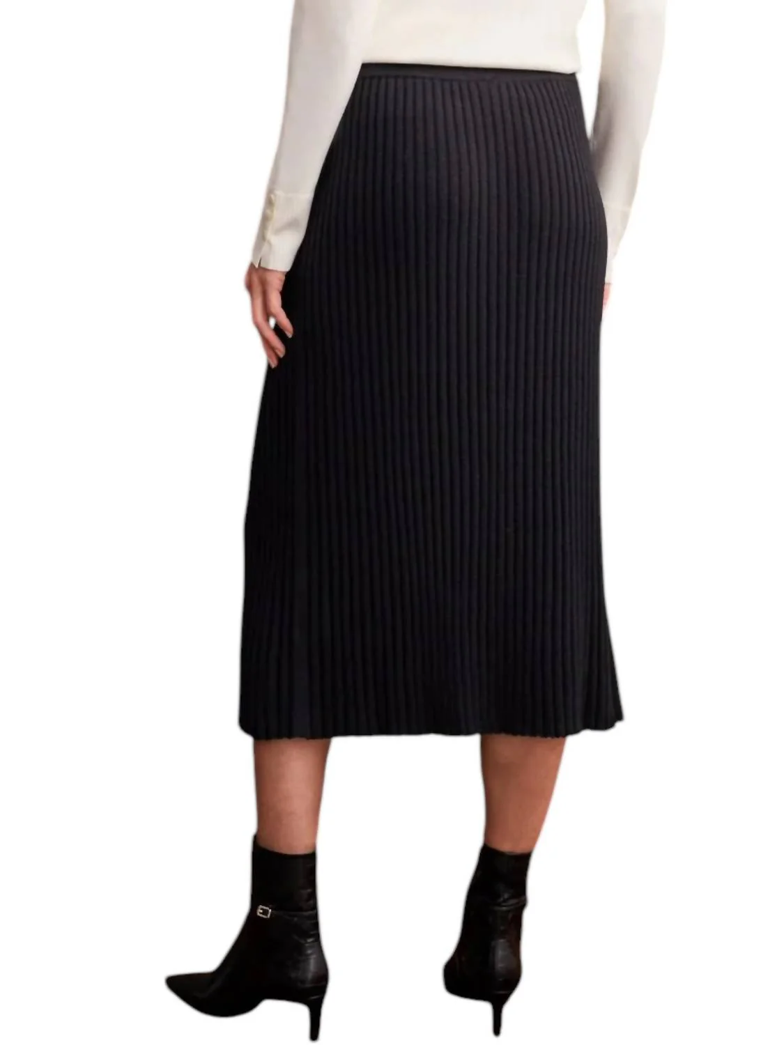 Rib Knit Midi Skirt In Black