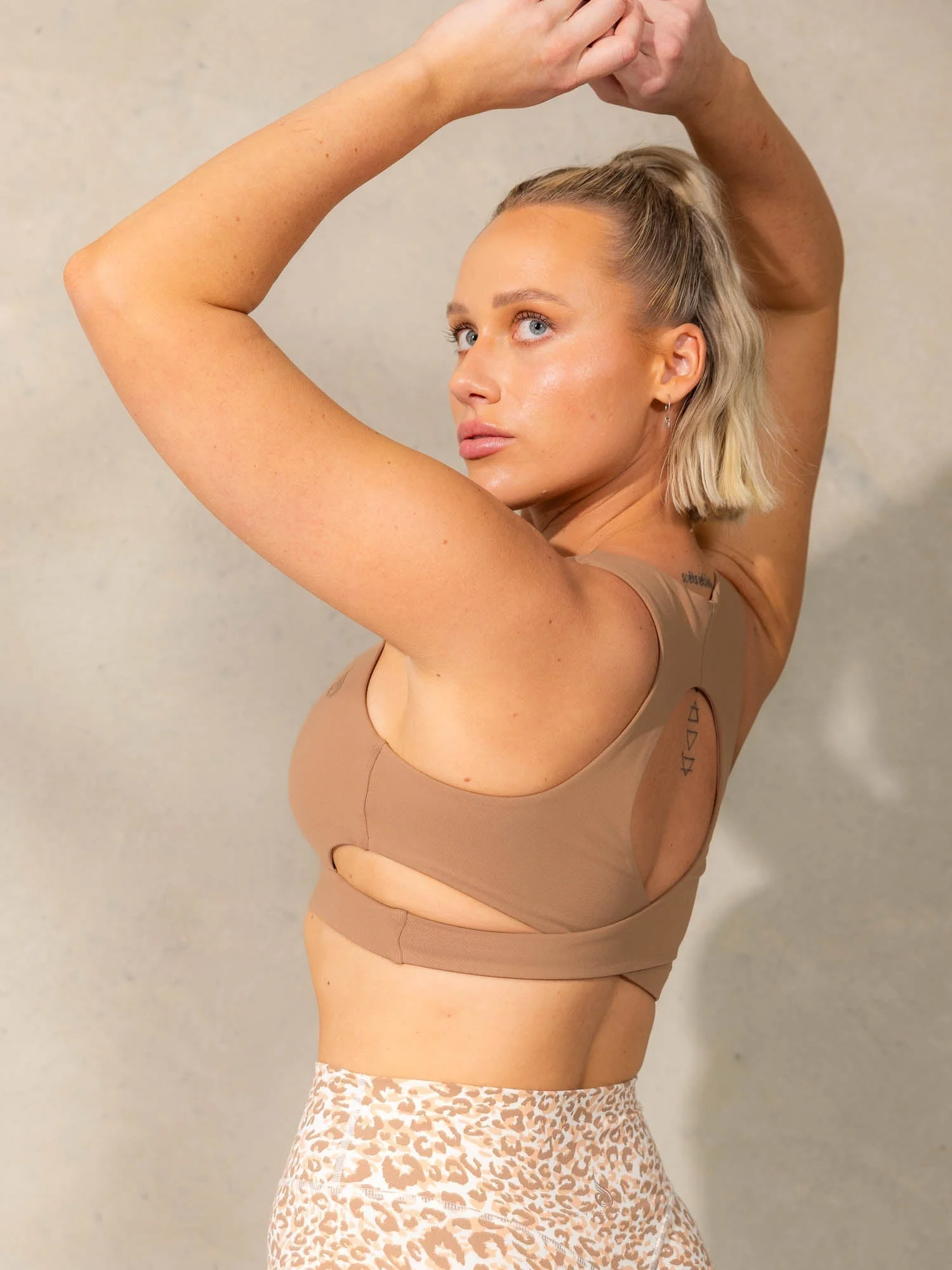 Empower Sports Bra - Mocha