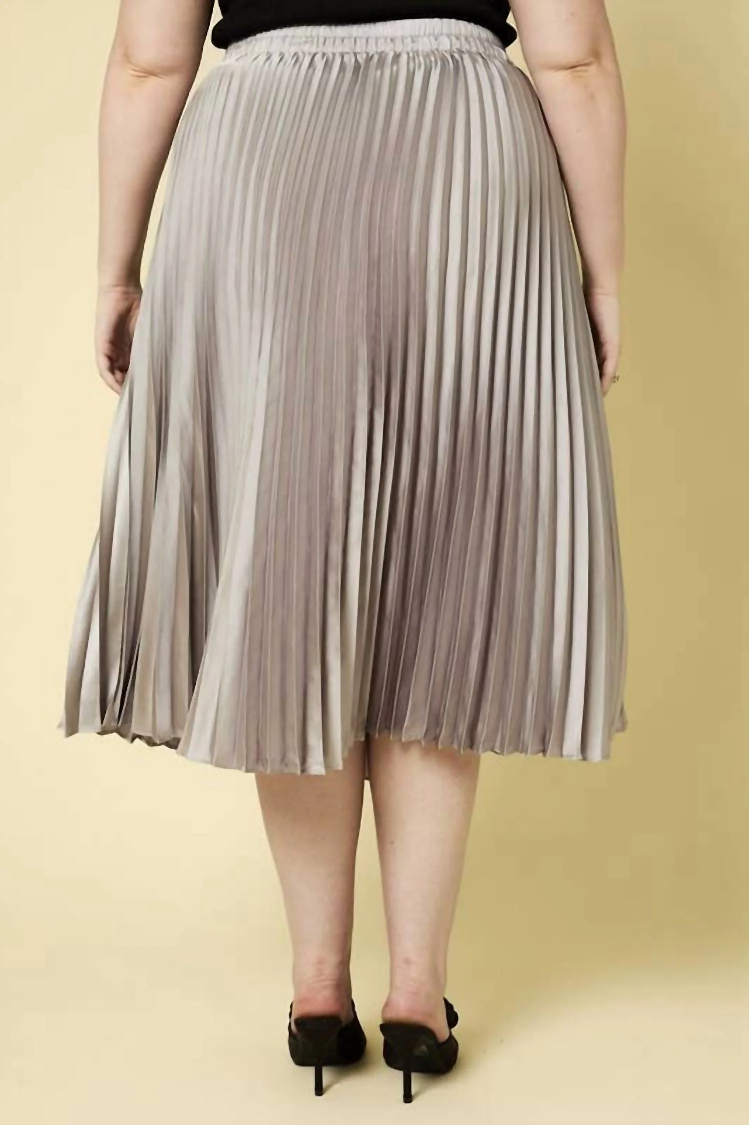 Chic Pleated Satin Skirt For Plus Sizes | Sunburst Design In Silver