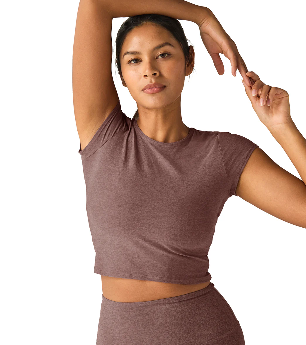 Beyond Yoga Featherweight Let Go Twist Back Cropped Tee