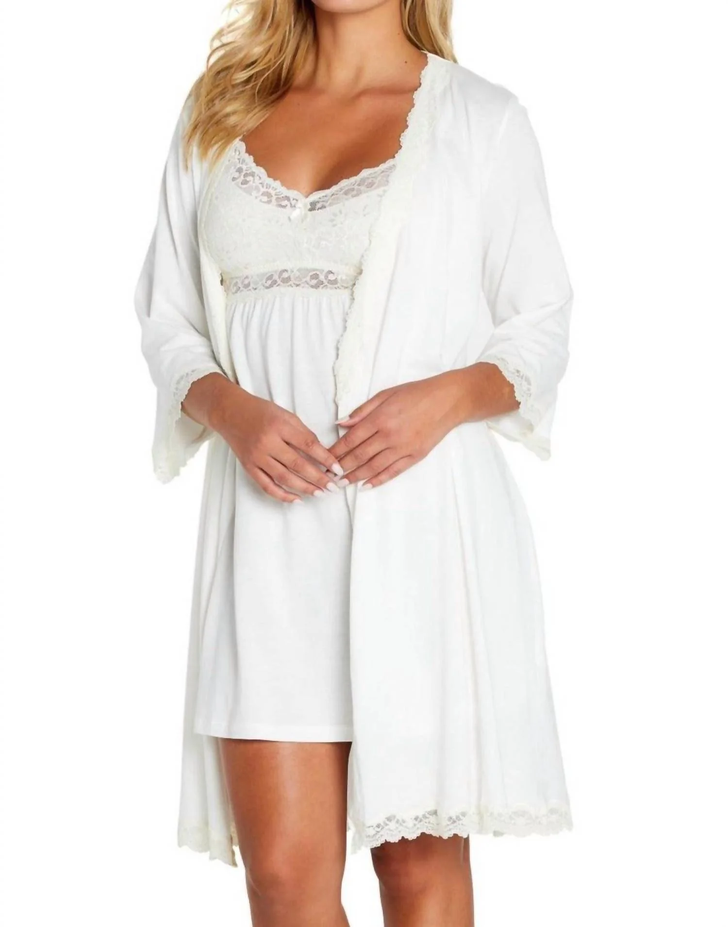 Leslie Three Quarter Sleeve Robe In Ivory