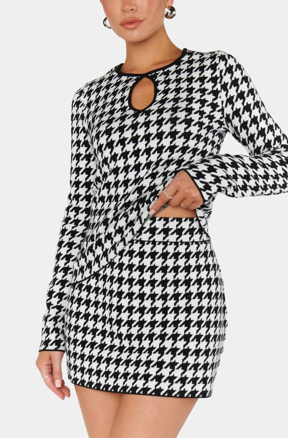 Tippi Houndstooth Knit Skirt In Black/white