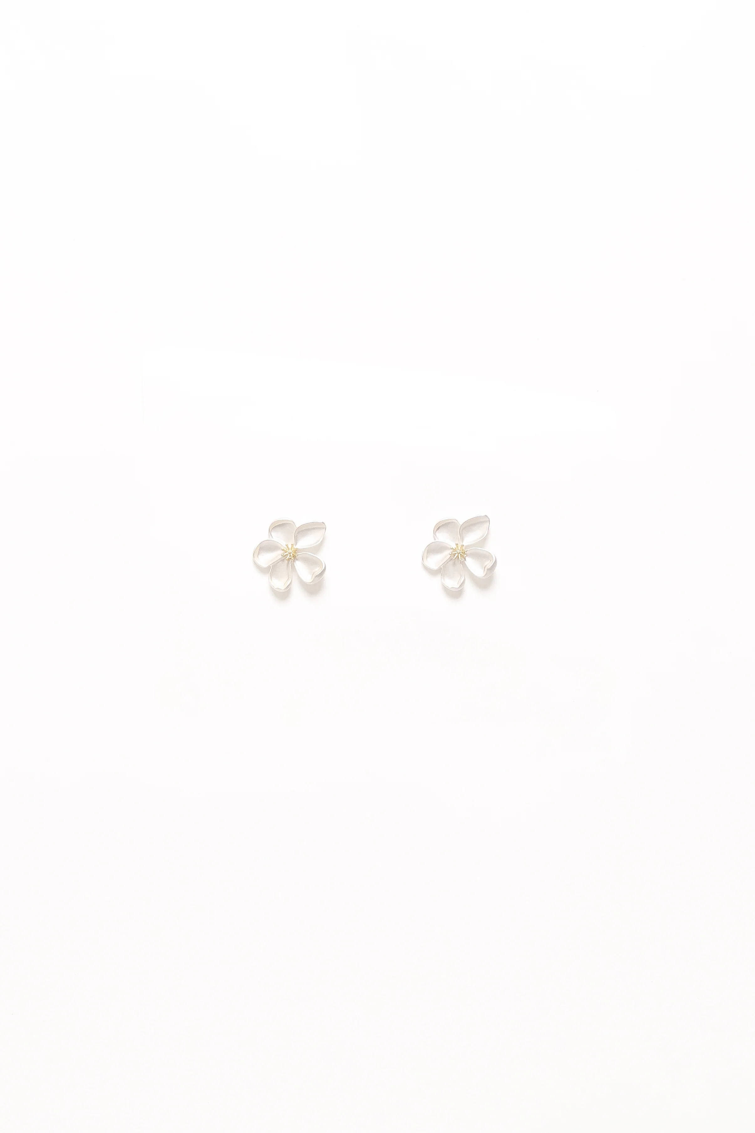 Gisella Flower Earrings - White