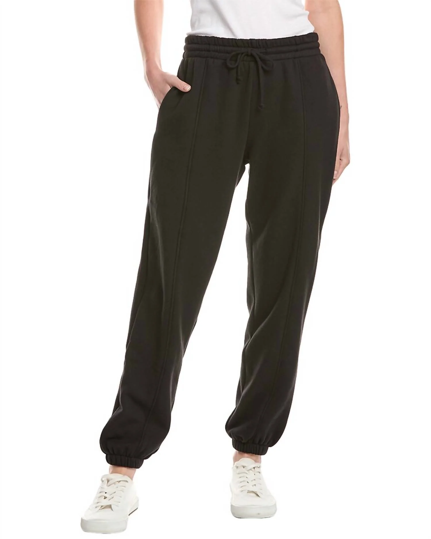 Jace Seamed Fleece Jogger In Black