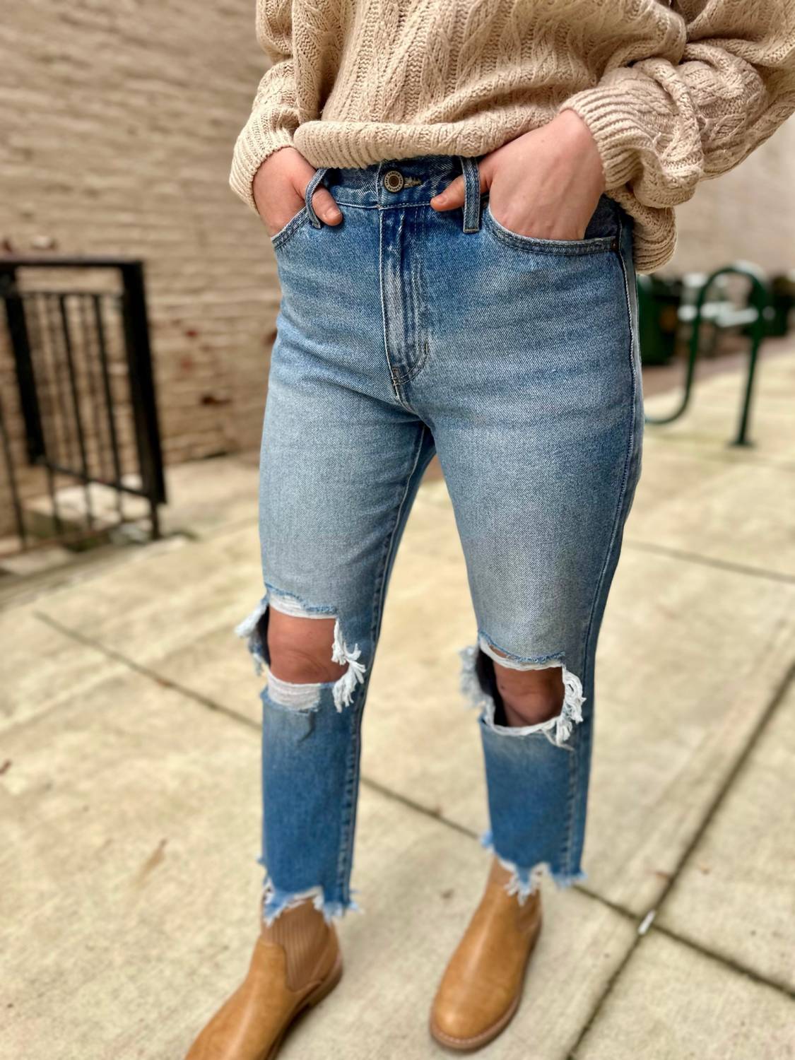 Selena High Rise Mom Jeans In Blue