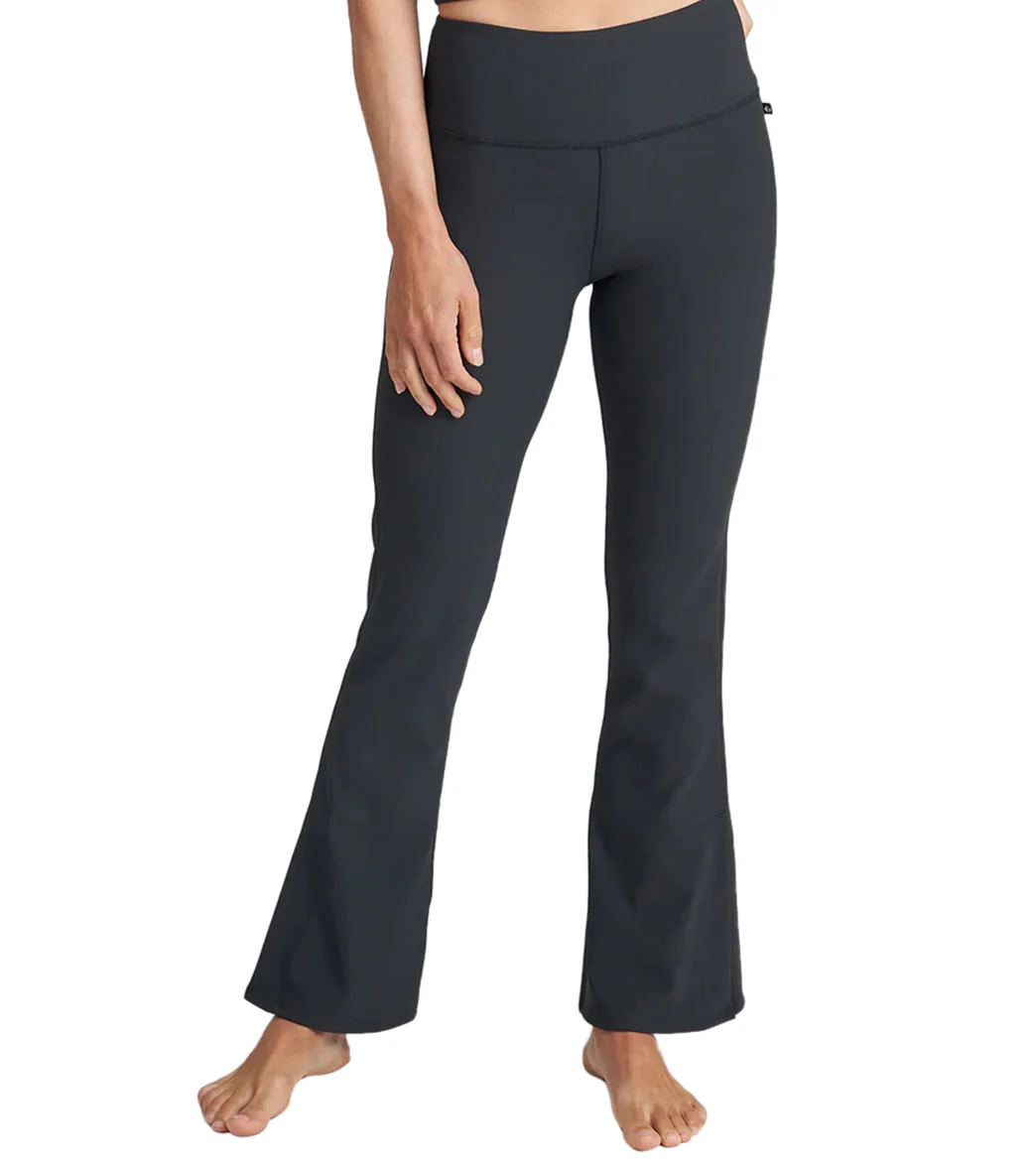 Thrive Societe Side Slit Flare Legging