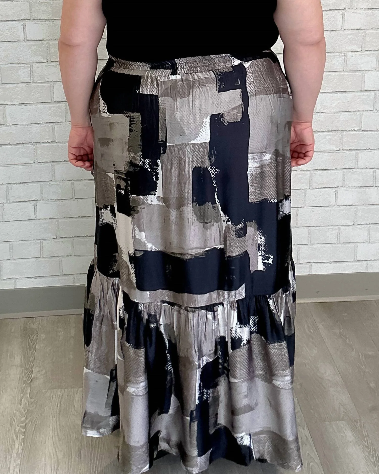 Abstract Scale Maxi Skirt In Grey