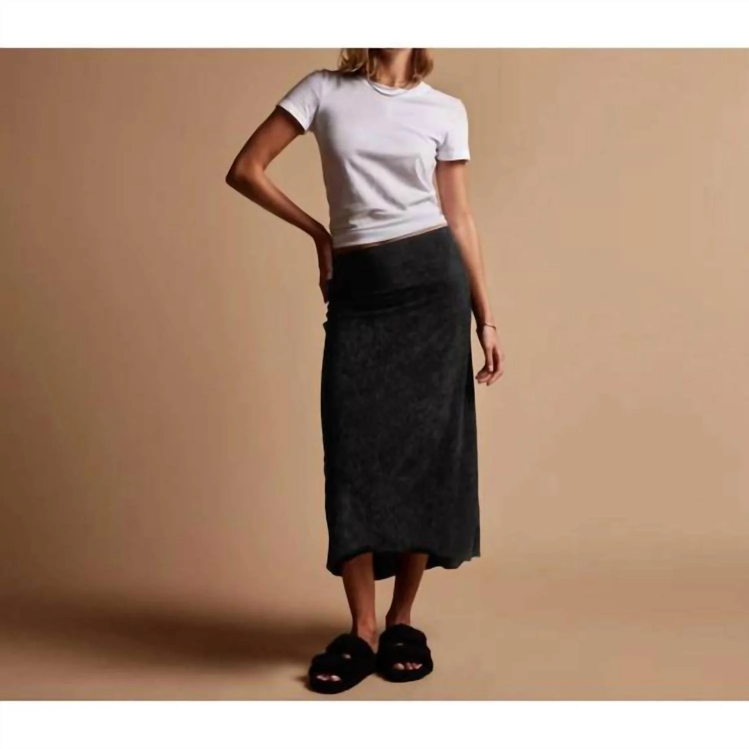 Women's High Low Skirt In Black