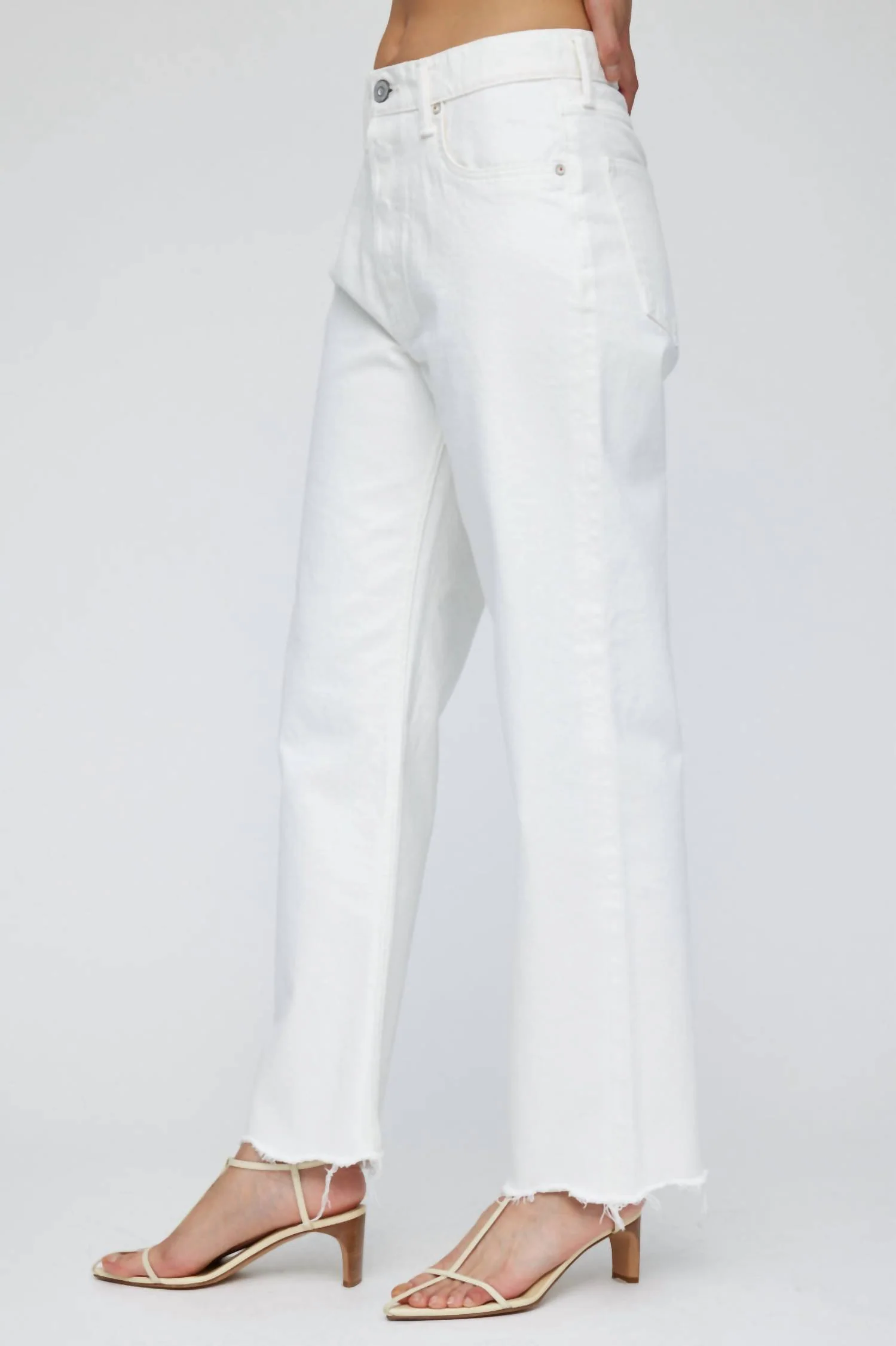 Aurora Wide Straight-Cropped Jeans In White