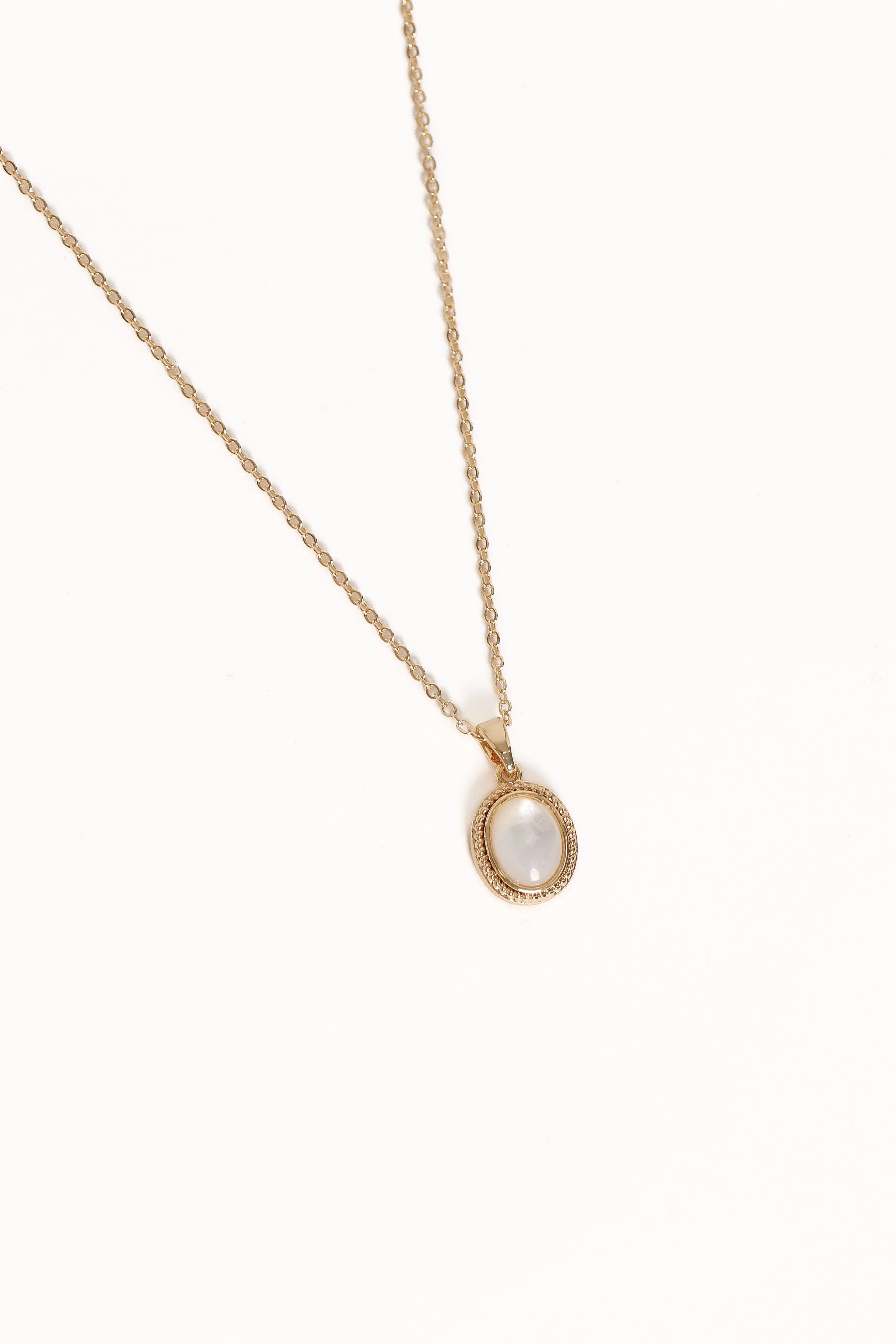 Genevieve Necklace - Gold