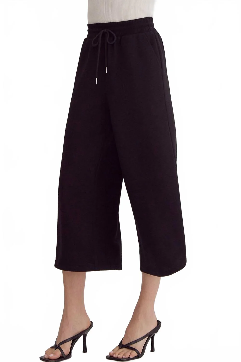 Textured Cropped Pants In Black