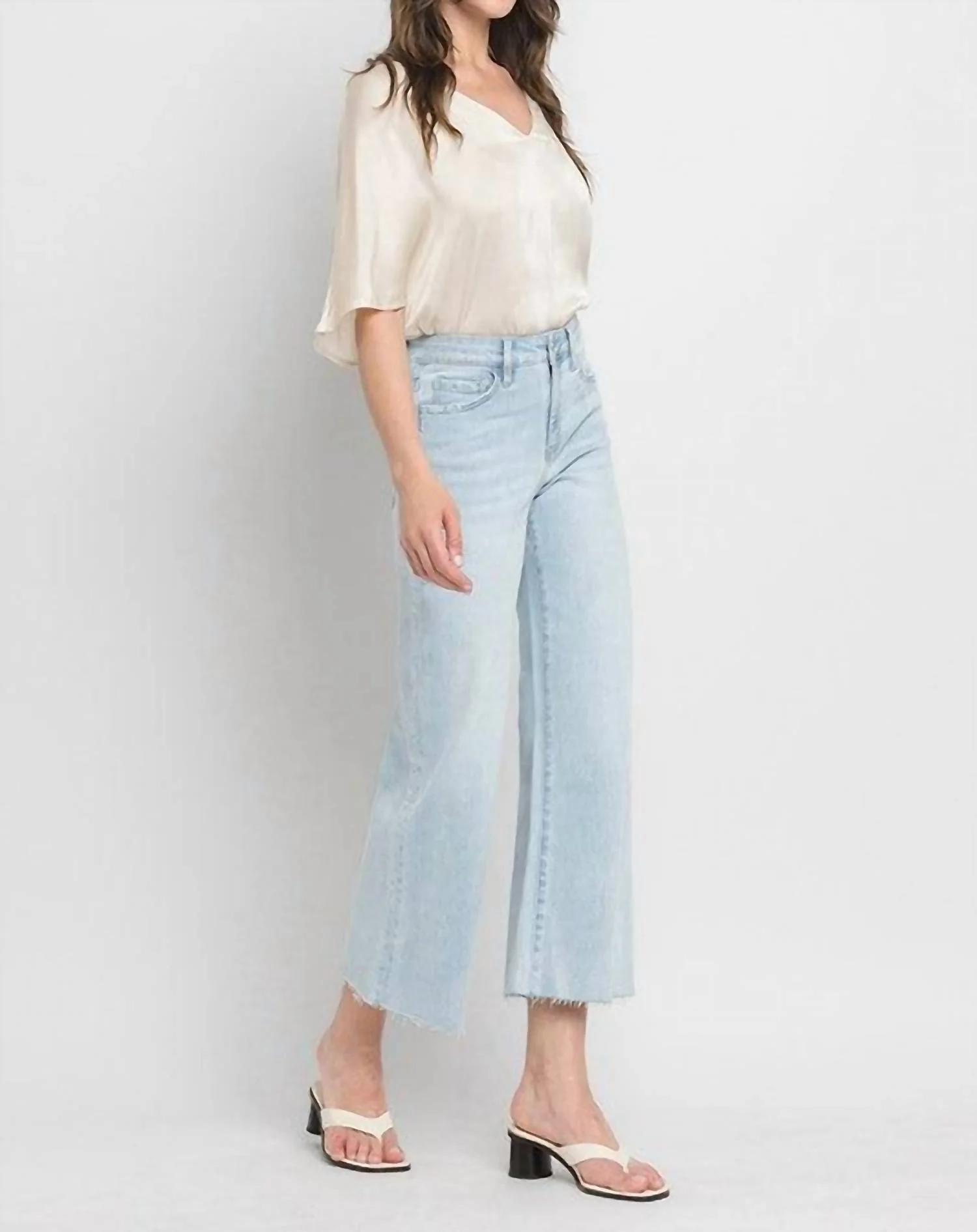 Hr Wide Leg Jeans In Light Blue