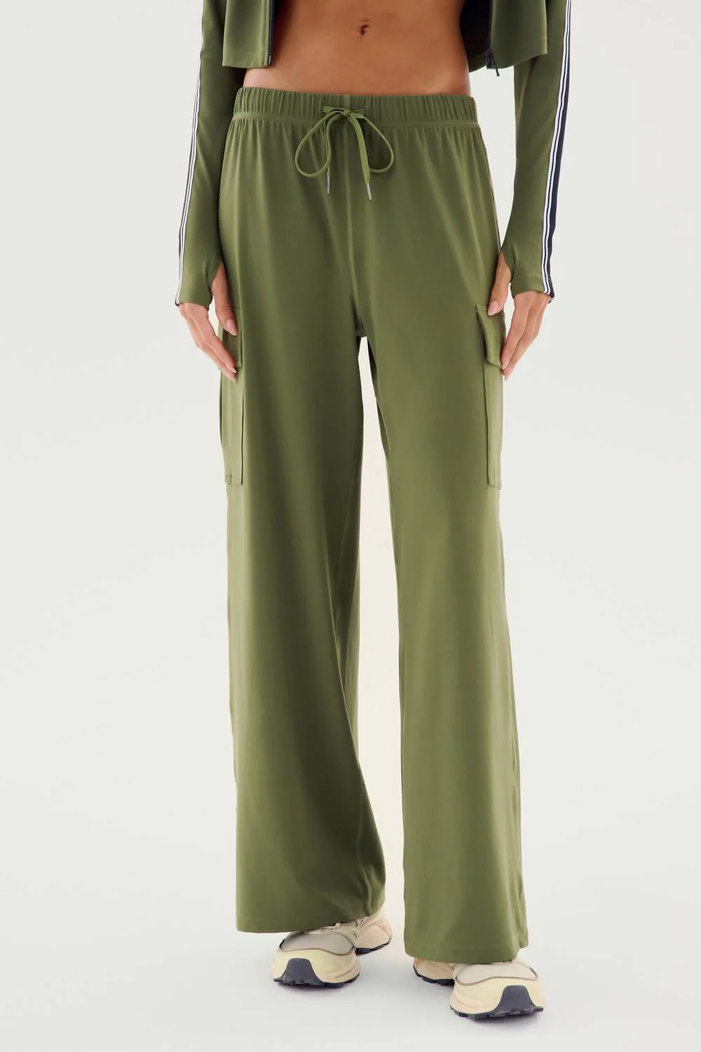 Alex Airweight Cargo Pant In Olive