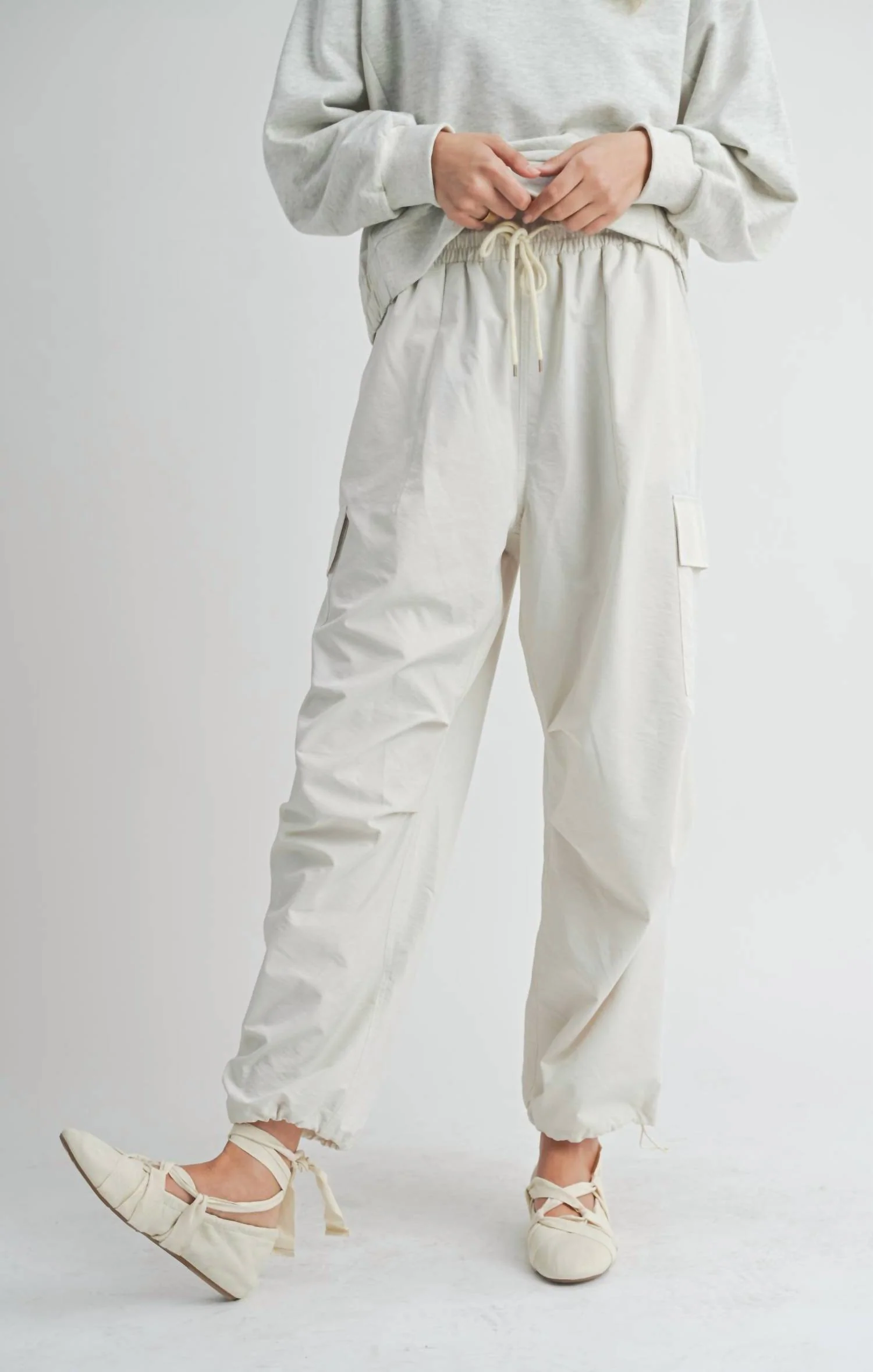 Vita Elastic Waist Cargo Pants In Ivory