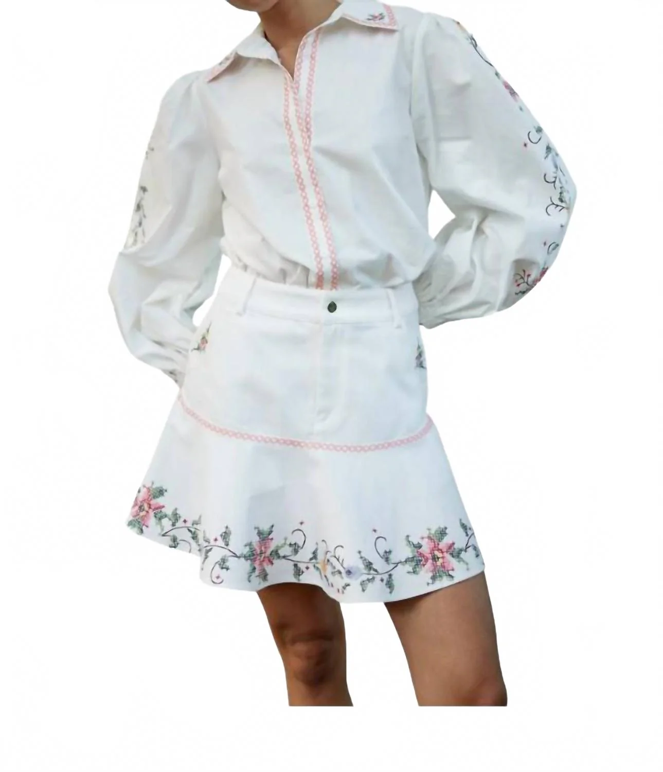 Maggie Flare Hem Skirt In Whisper Florale