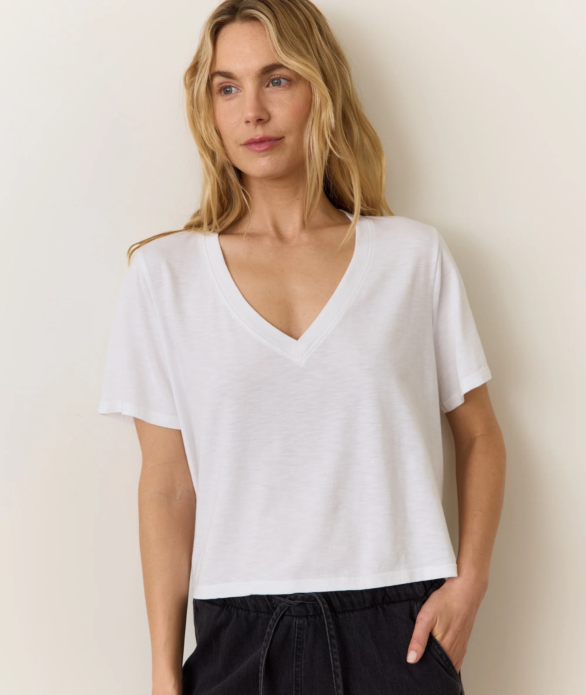 Boyfriend V-Neck Crop