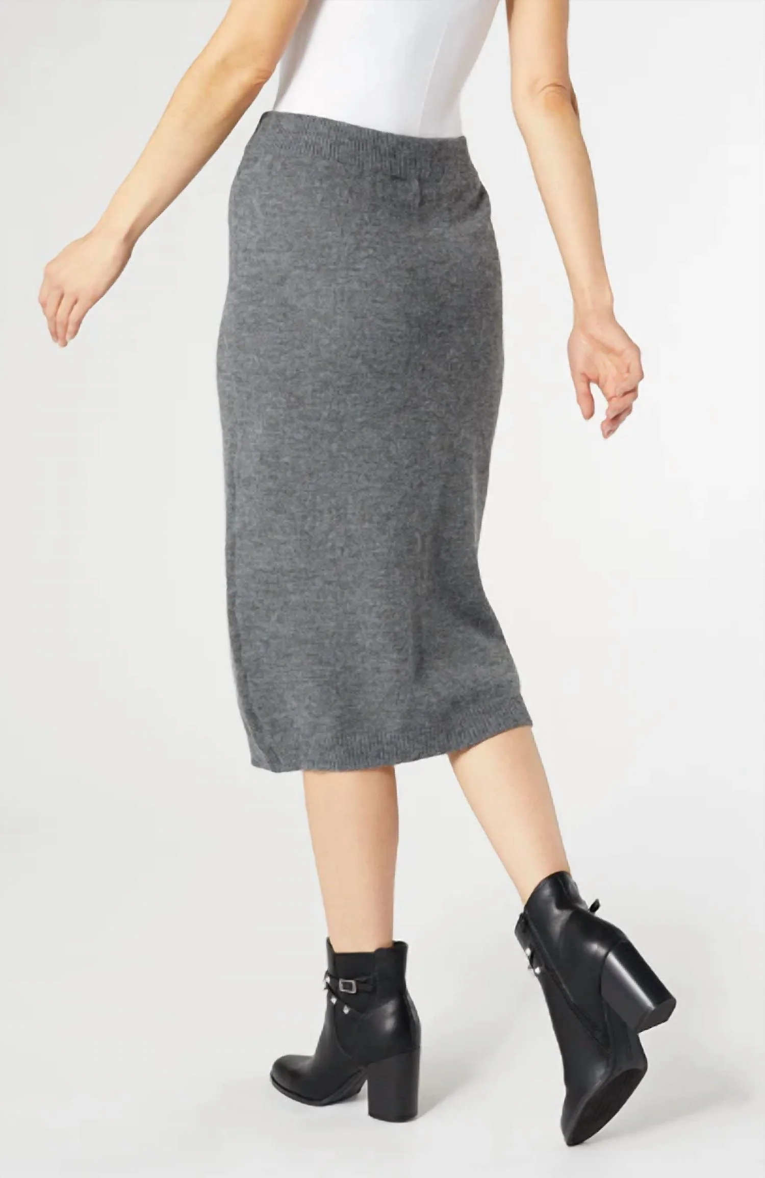 Celleste Sweater Skirt In Charcoal
