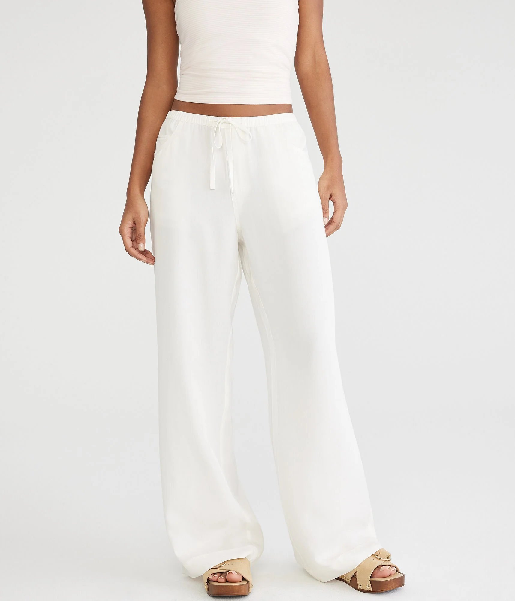 Aeropostale Low-Rise Wide Leg Twill Pants