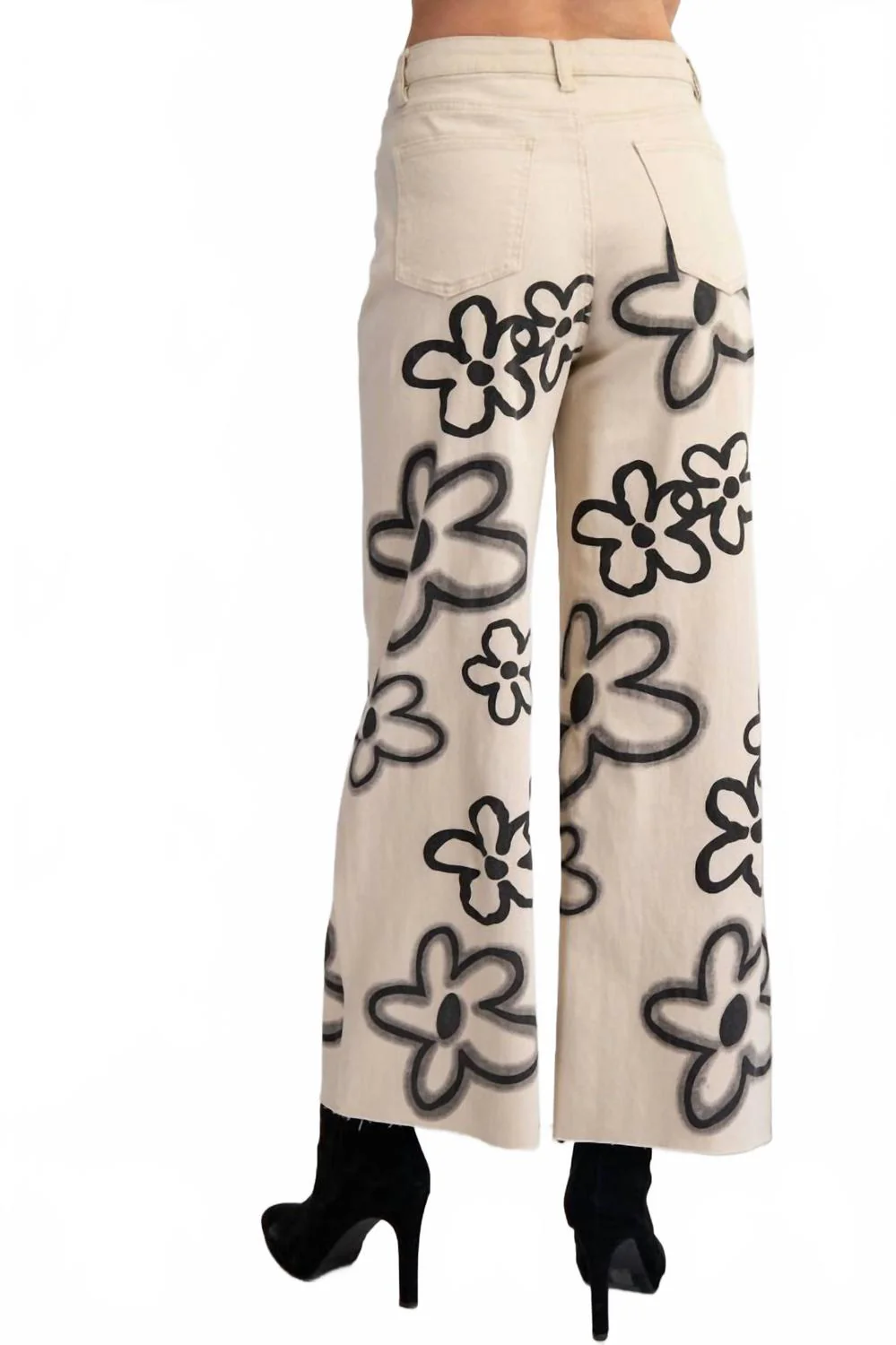 Women's Stone Flower Jean In White/black