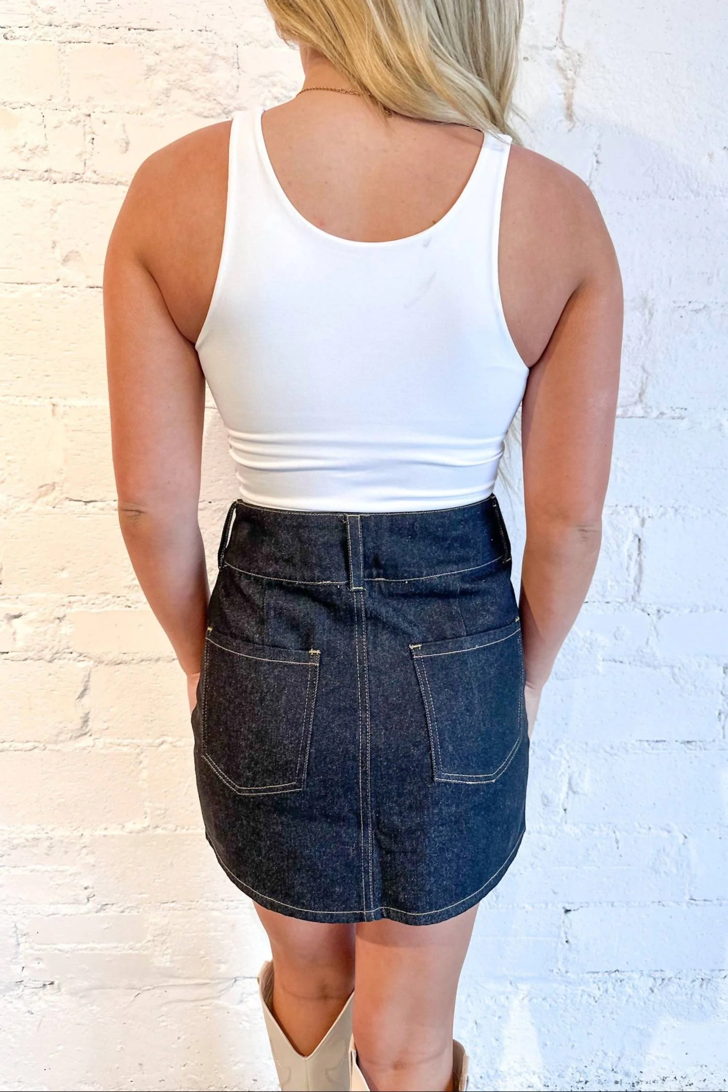 Pearl Pocket Denim Skirt In Black