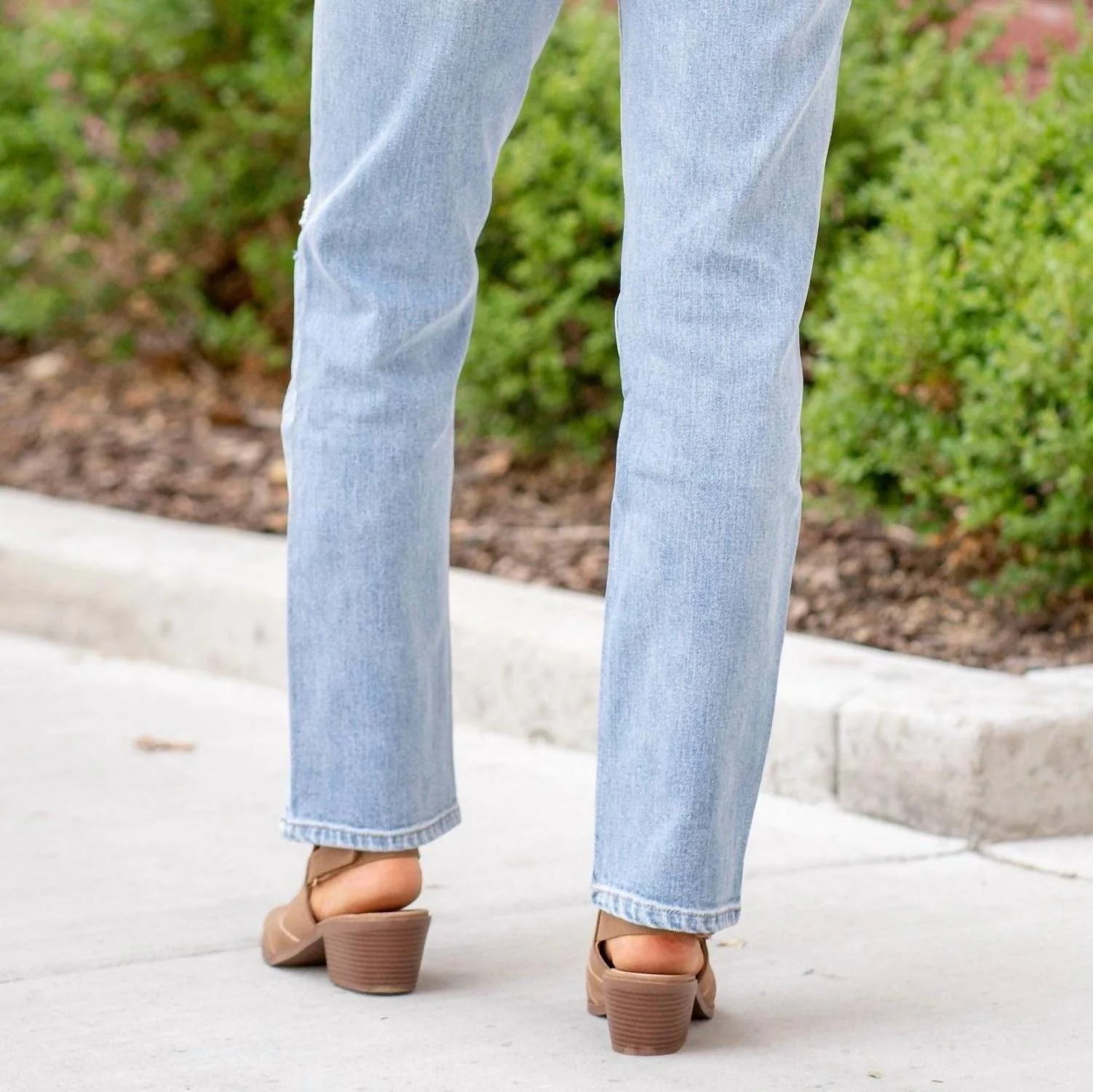 High Rise Slim Straight Jeans In Medium Light Wash