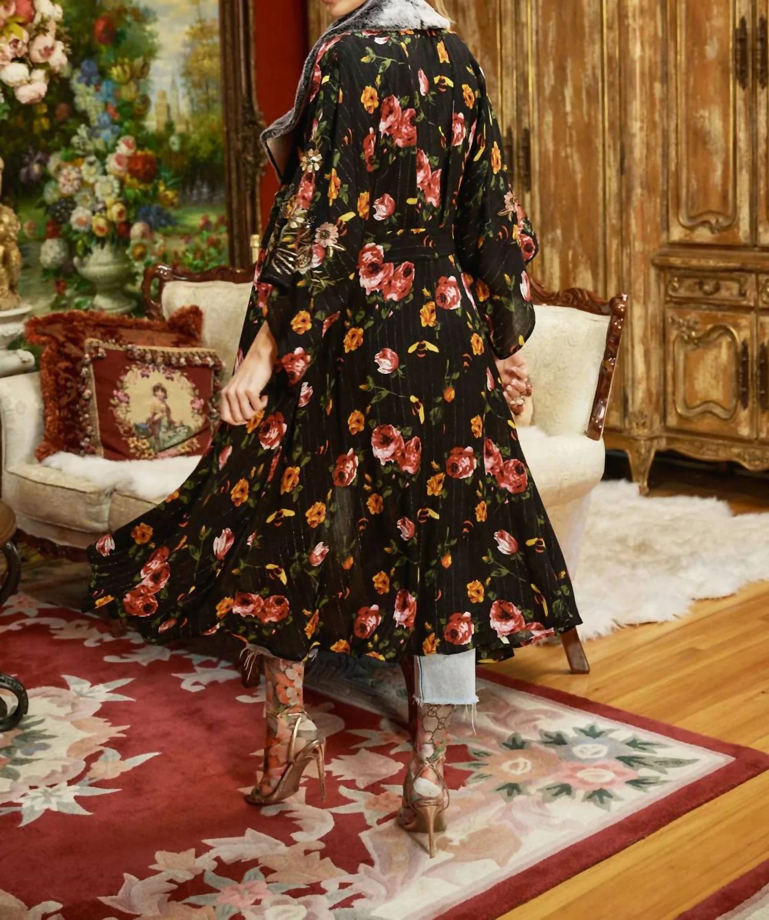 Charlene Princess Of Monaco Kimono In Black Lurex