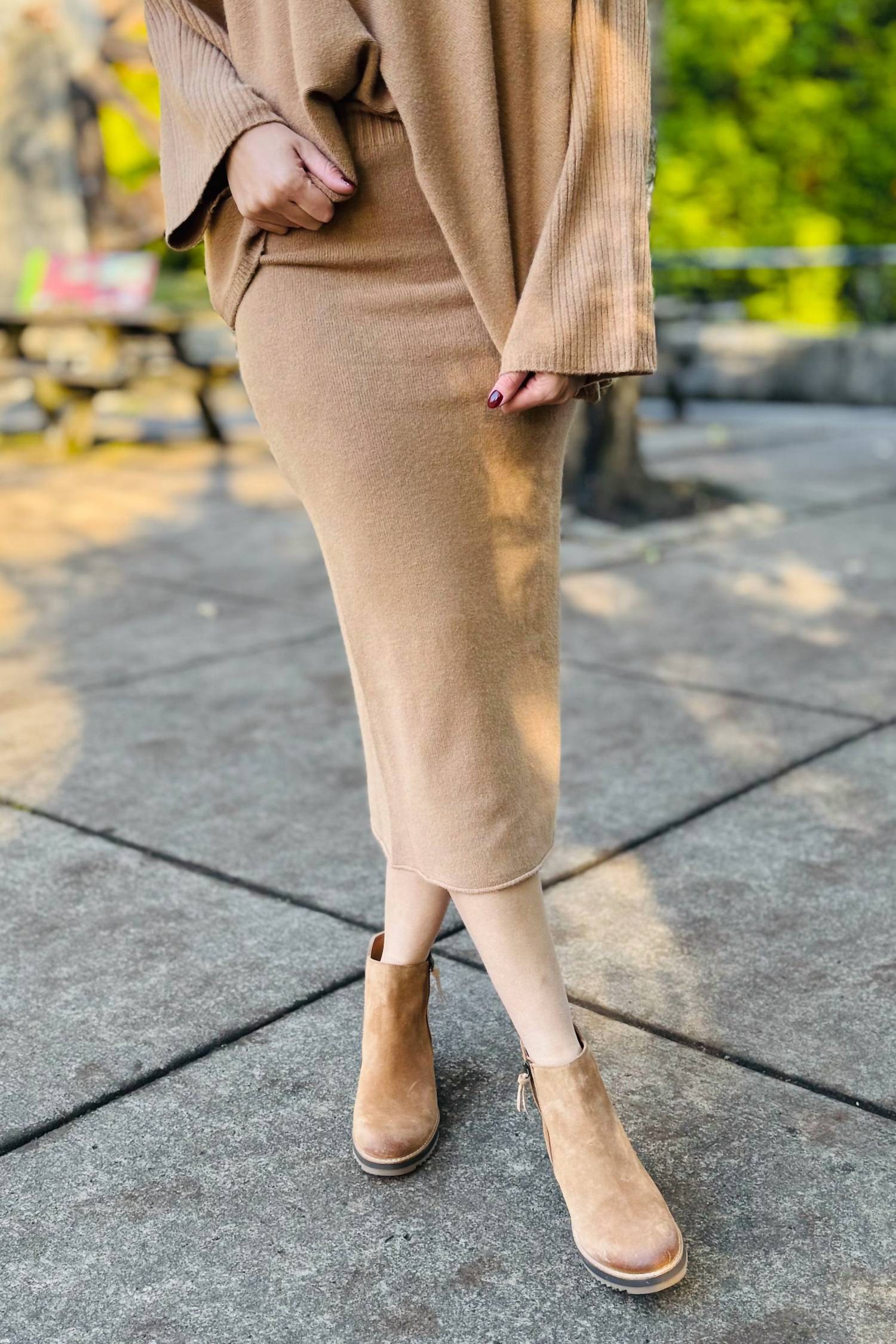 Knit Ribbed Midi Skirt In Caramel